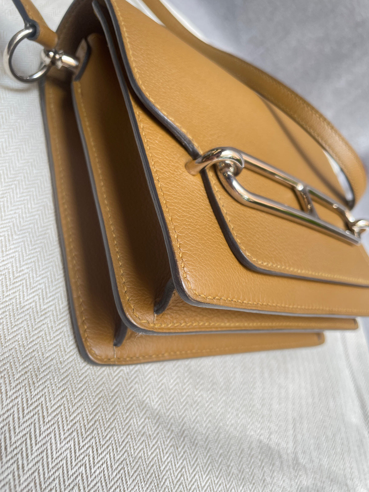 Hermes - Verrou Chaine - Leather - Camel - (mini)