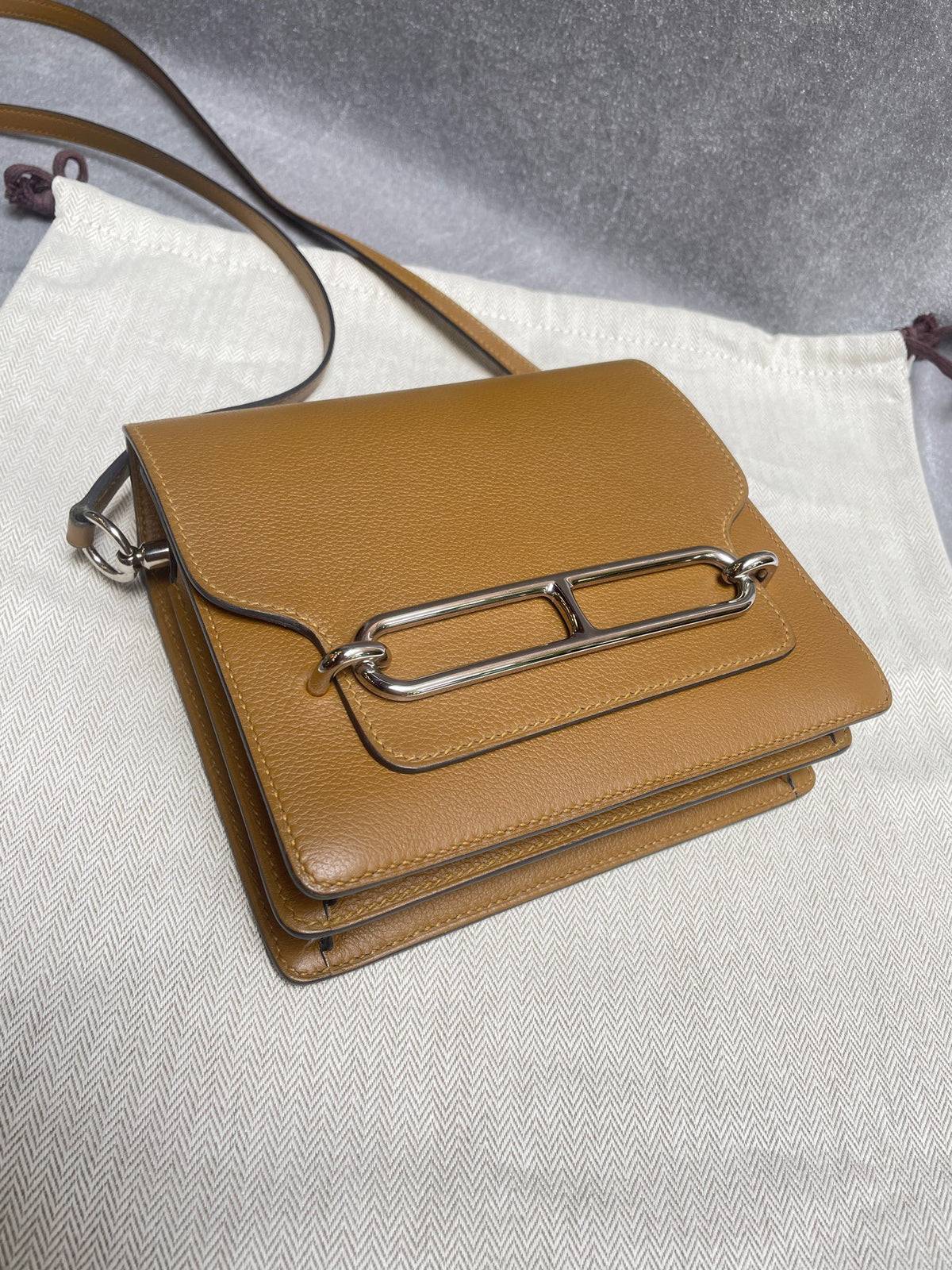 Hermes - Verrou Chaine - Leather - Camel - (mini)