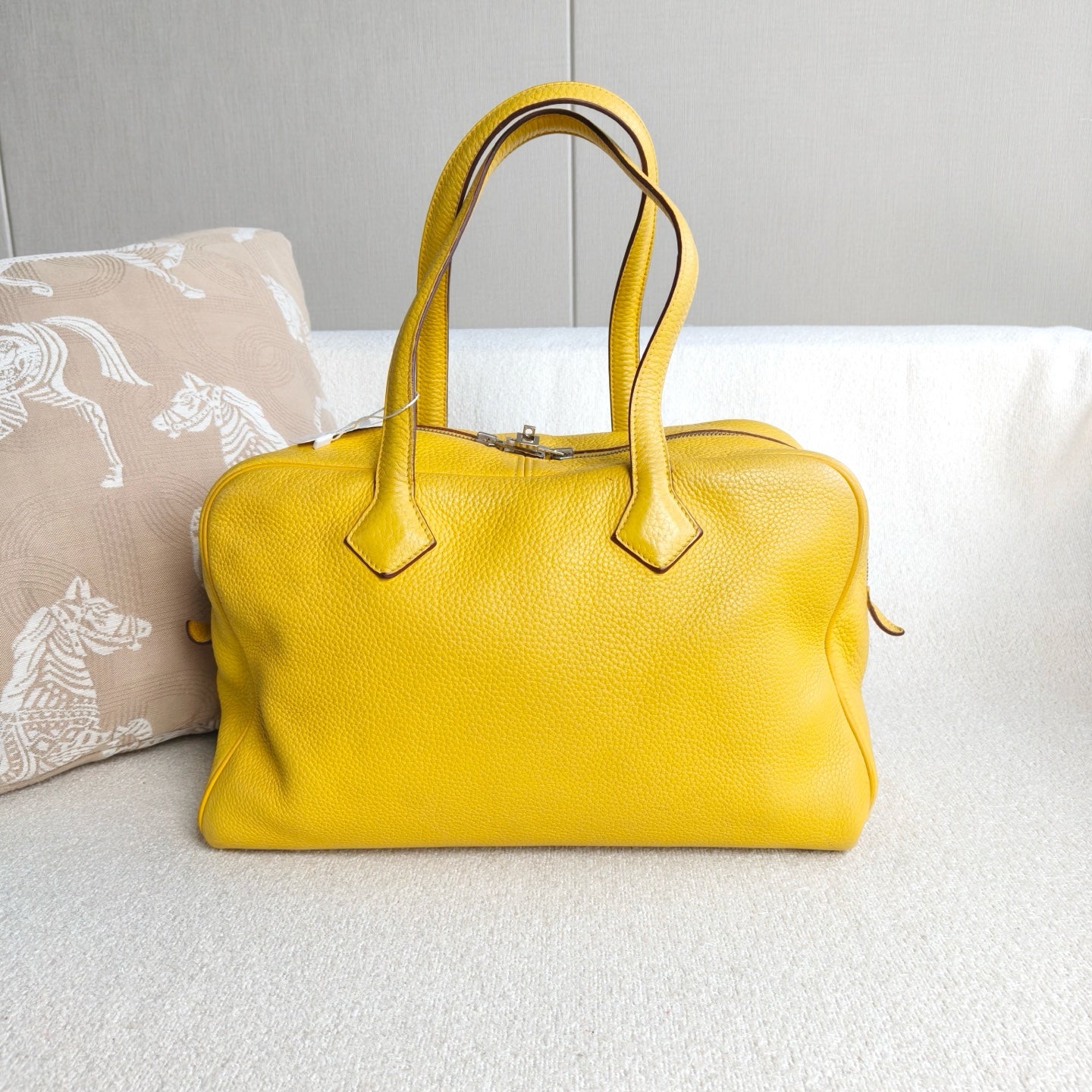 Hermès - Victoria 35 - Taurillon Clemence leather - Yellow - (large)