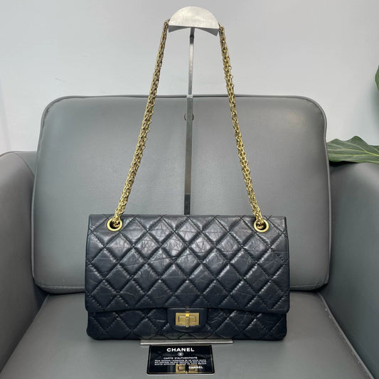 Chanel - 2.55 Reissue Flap Bag - Oiled wax cowhide leather - Black - (medium)