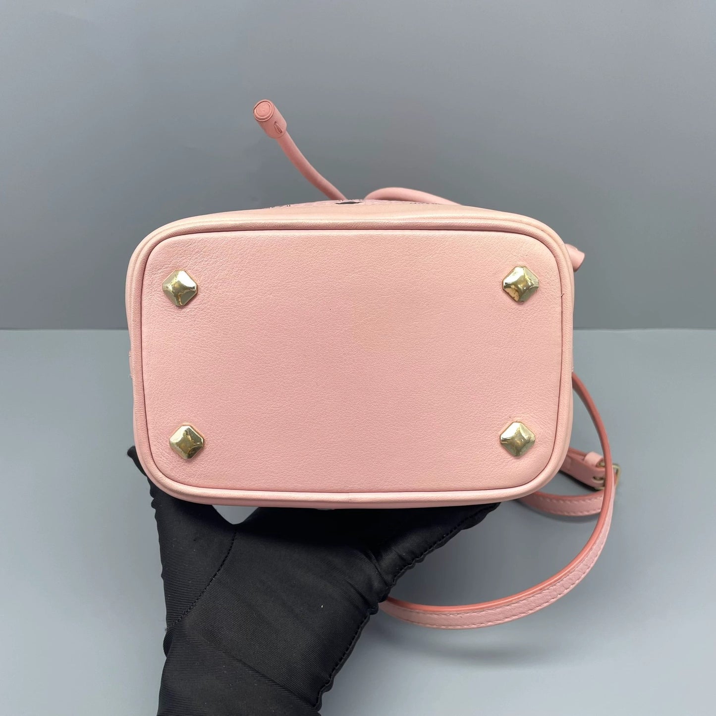 MCM - Visetos Rabbit Bucket Bag - Grained leather with Visetos monogram print - Pink - (mini)
