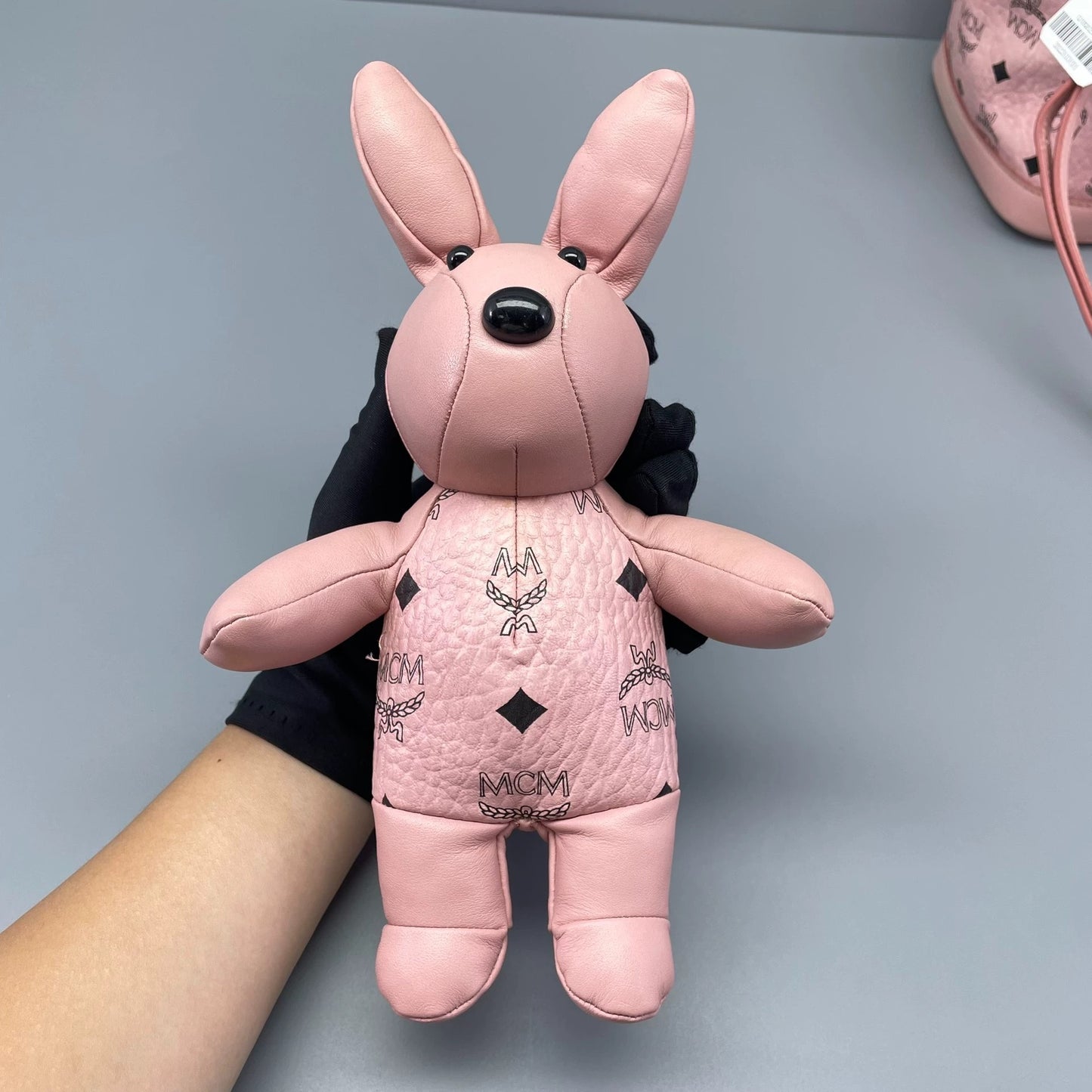MCM - Visetos Rabbit Bucket Bag - Grained leather with Visetos monogram print - Pink - (mini)