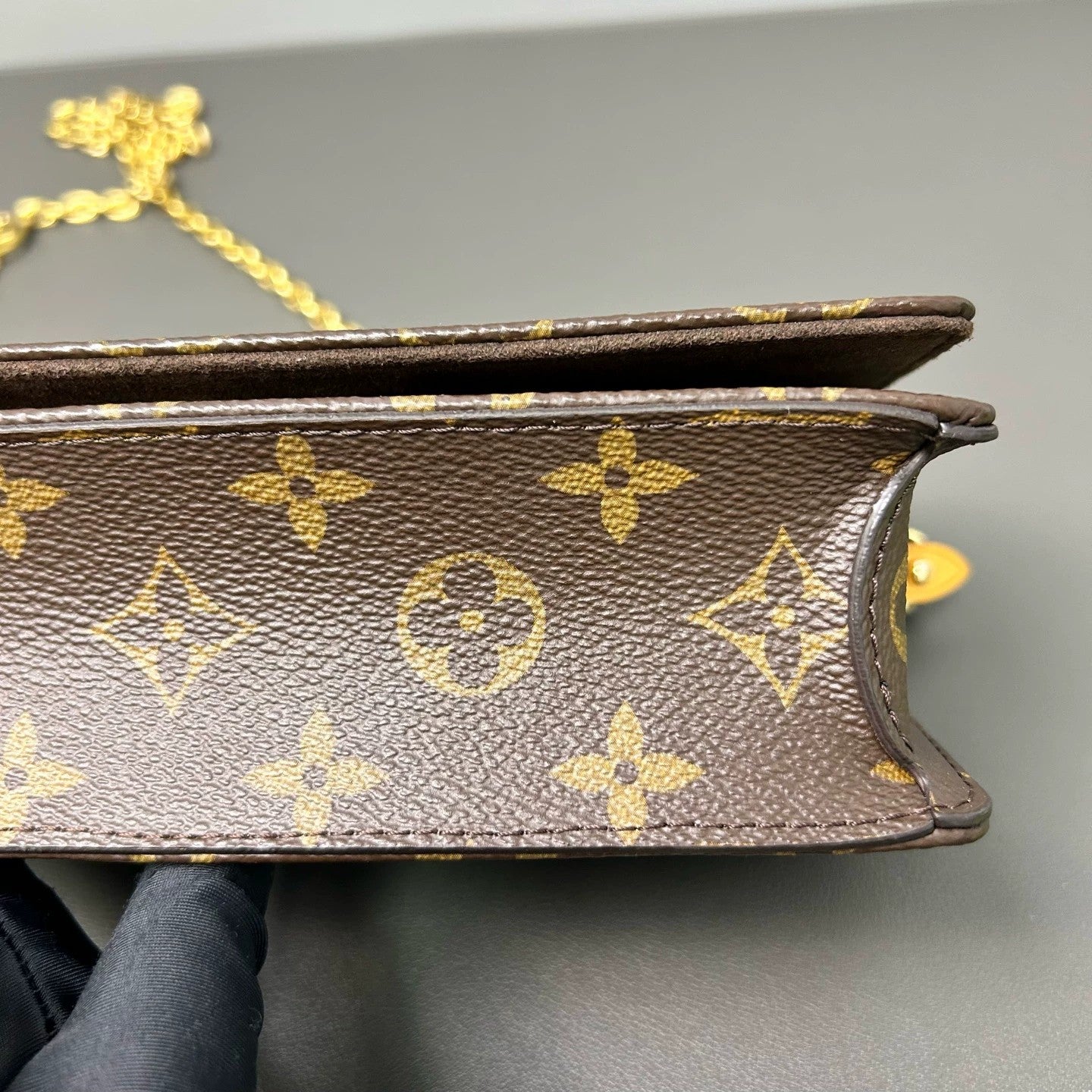 Louis Vuitton - Lily Wallet on Chain - Monogram coated canvas with Vachetta leather trim - Brown - (mini)