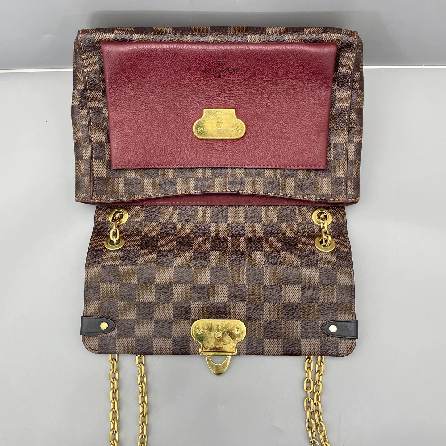 Louis Vuitton - Vavin PM - Damier Ebene canvas with grained leather trim - Brown and Burgundy with Black accents - (Medium)