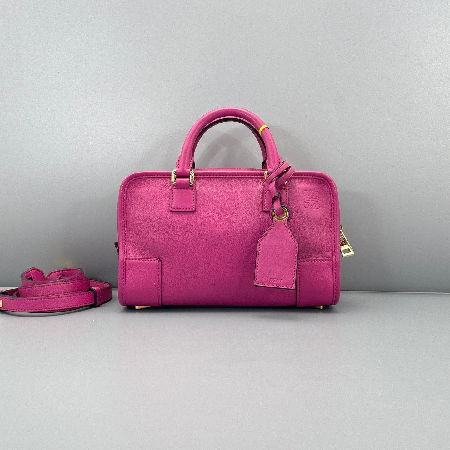 LOEWE - Amazona - Grained leather - Rose Red - (Small)
