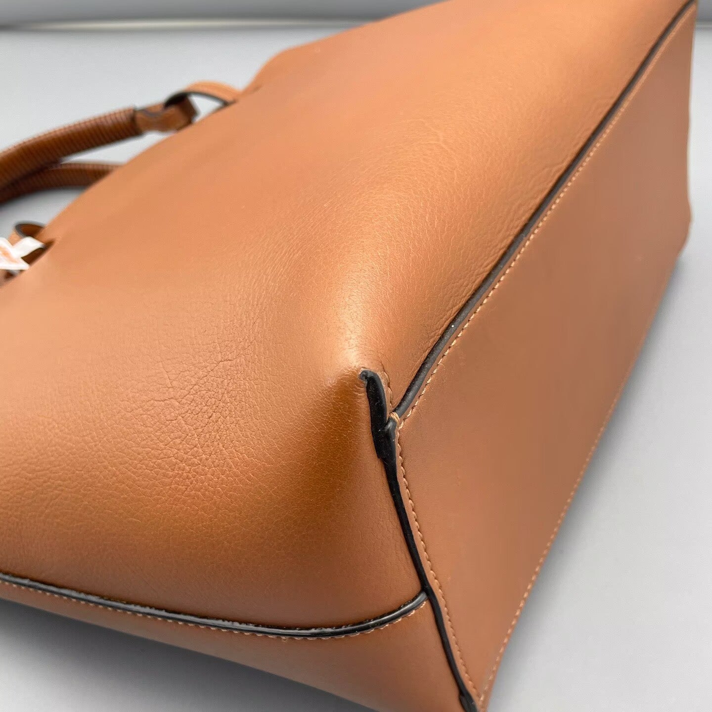Loewe - Anagram Tote - Grained leather - Caramel - (medium)
