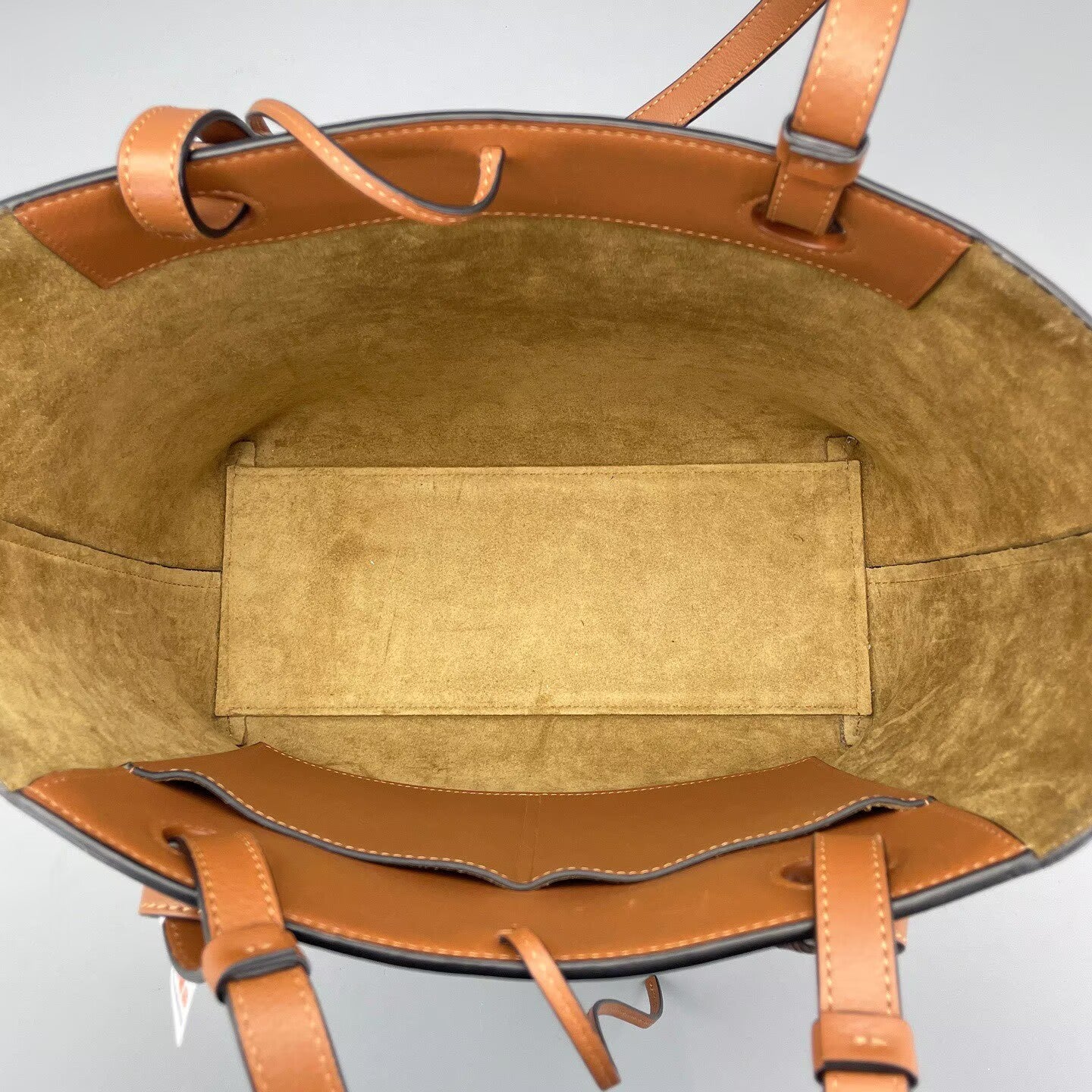 Loewe - Anagram Tote - Grained leather - Caramel - (medium)