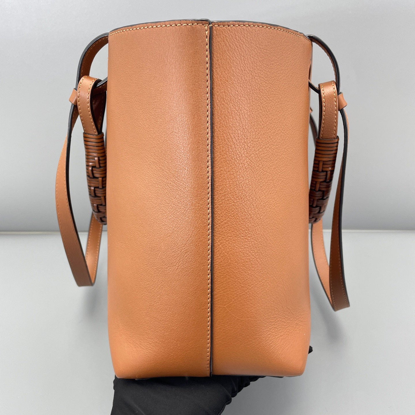 Loewe - Anagram Tote - Grained leather - Caramel - (medium)
