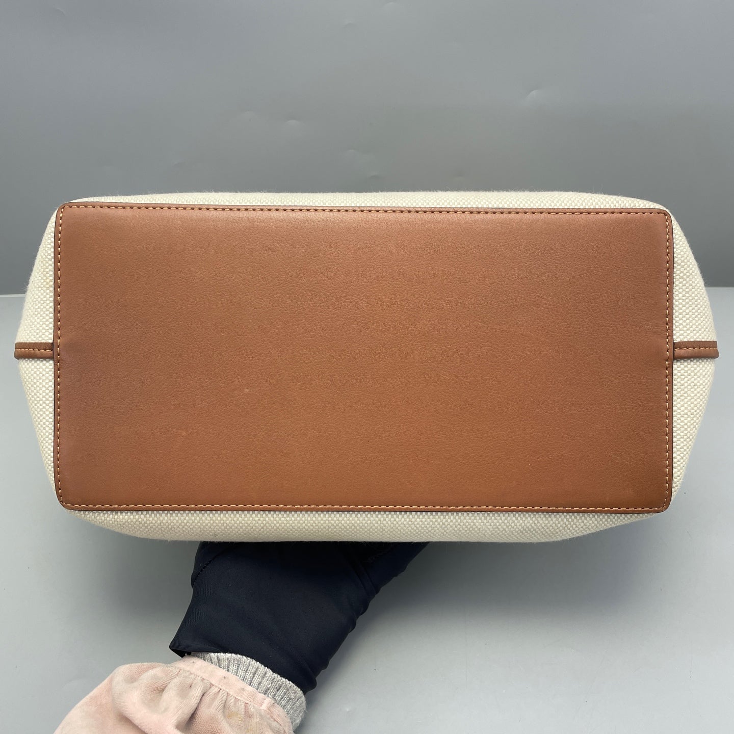 Loewe - Anagram Vertical Tote - Canvas and leather - Beige with Brown accents - (medium)