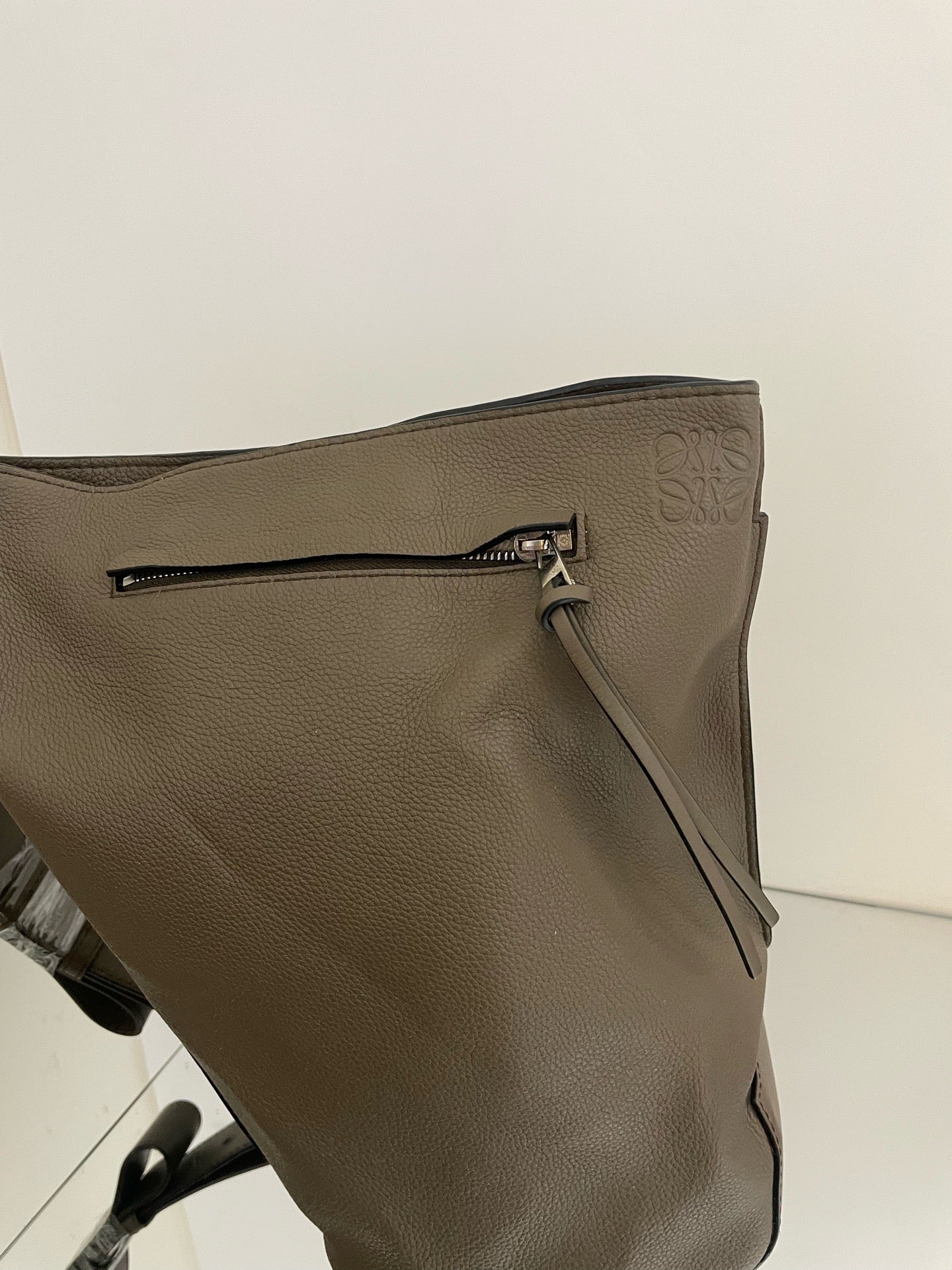 LOEWE - Anton - Pebbled leather - Grey - (Medium)