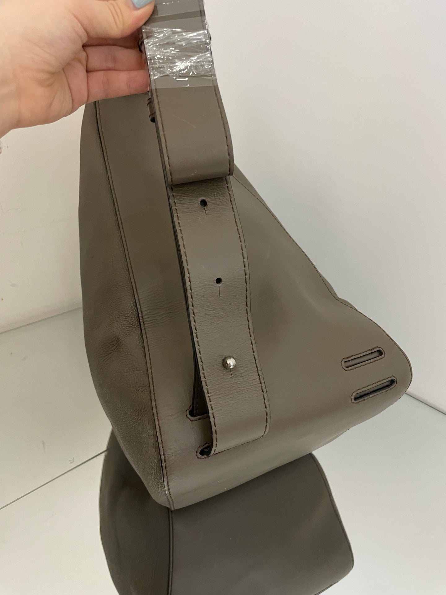 LOEWE - Anton - Pebbled leather - Grey - (Medium)