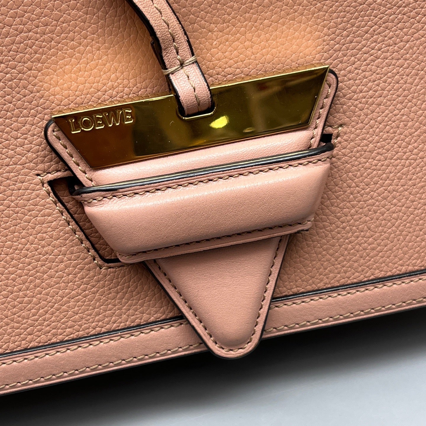 Loewe - Barcelona Bag - Pebbled leather - Pink - (small)