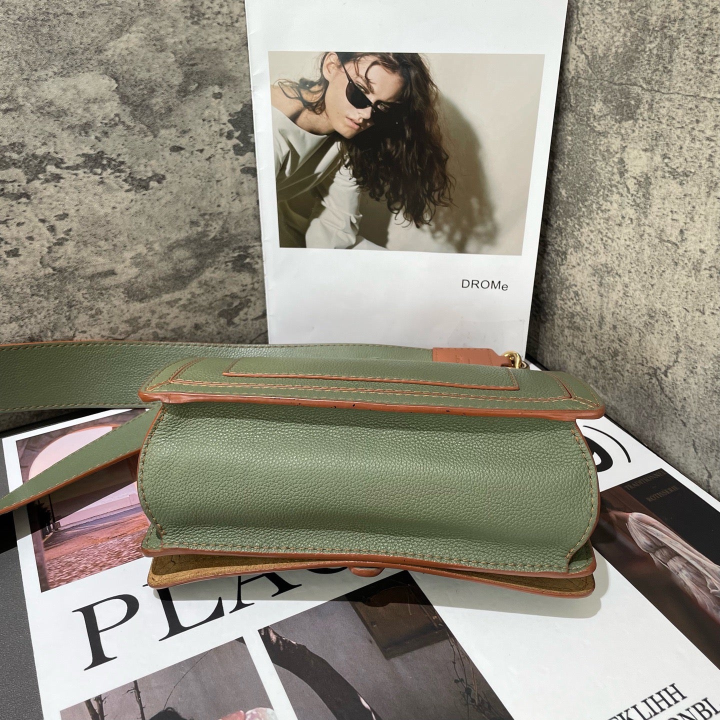 Loewe - Barcelona - Grained calfskin leather - Avocado Green with Tan Edges - (medium)