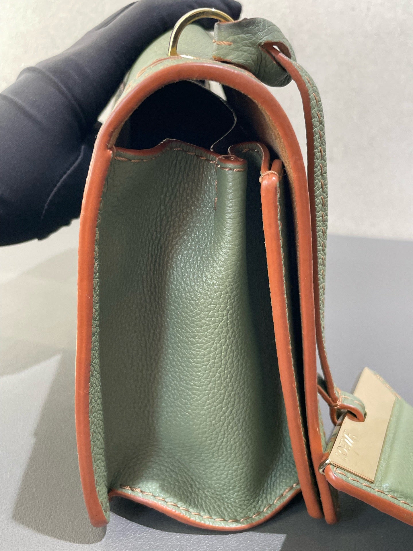 Loewe - Barcelona - Grained calfskin leather - Avocado Green with Tan Edges - (medium)