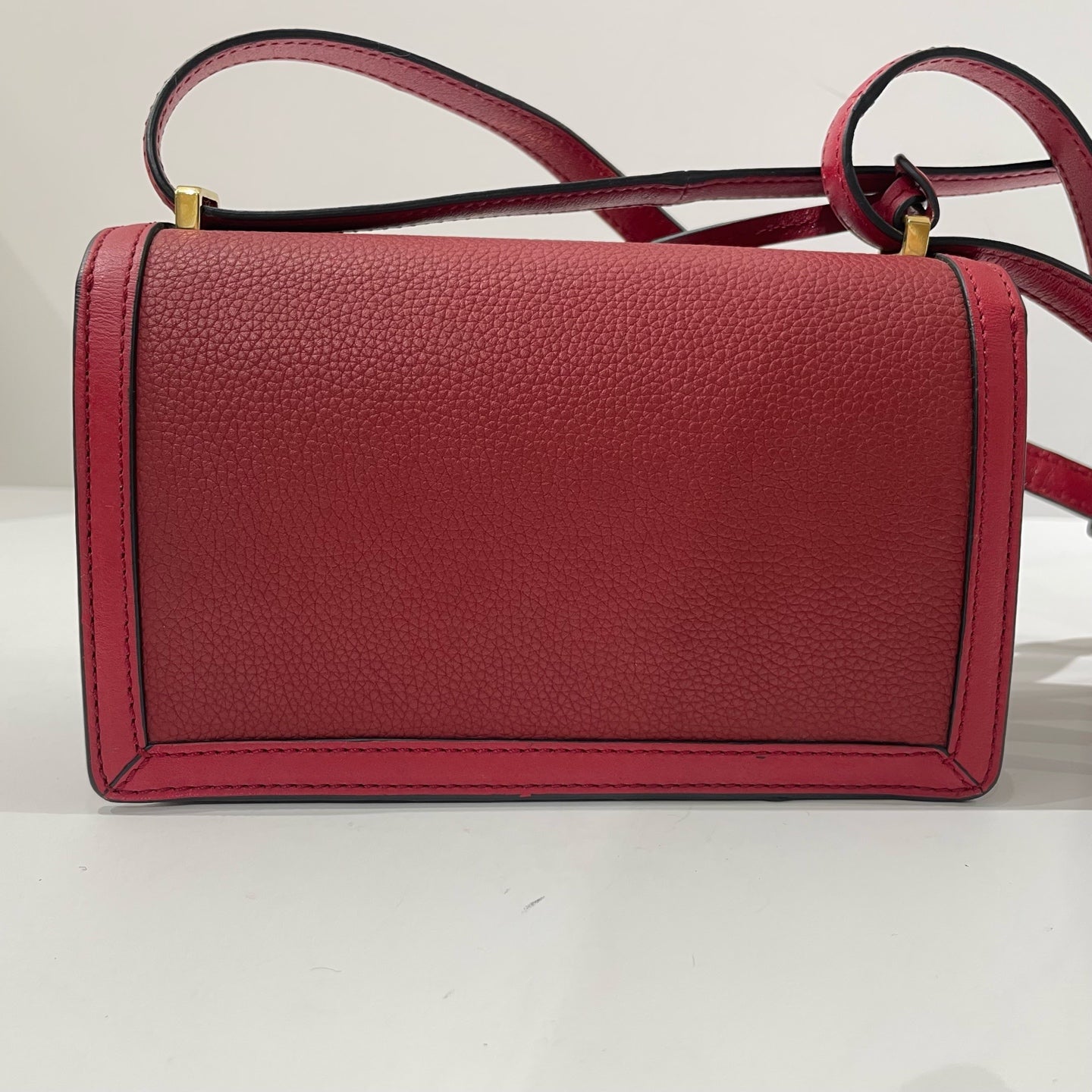 Loewe - Barcelona Triangle Bag mini - Grained leather - Red with Gold-Tone Hardware - (mini)