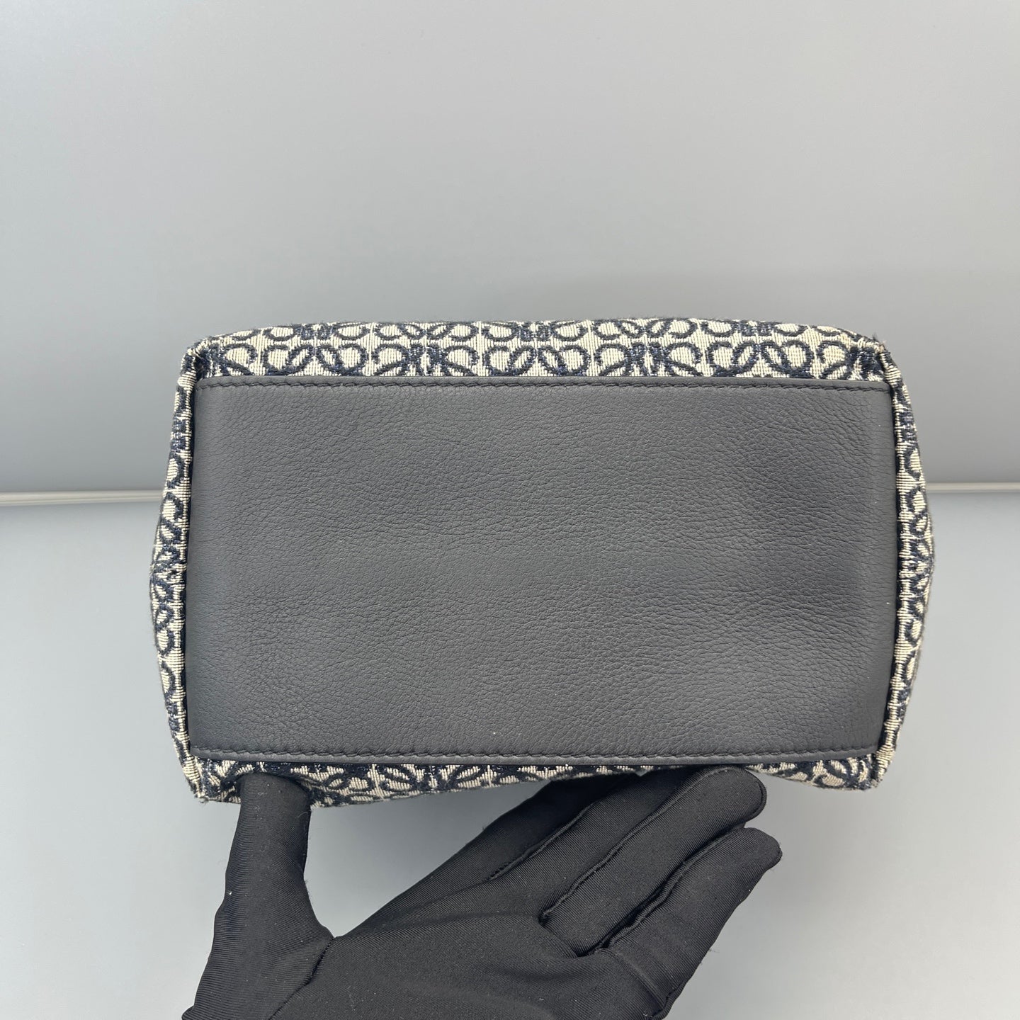 Loewe - Bento Bag - Jacquard canvas with leather trim - Black and cream with gold-tone hardware - (small)
