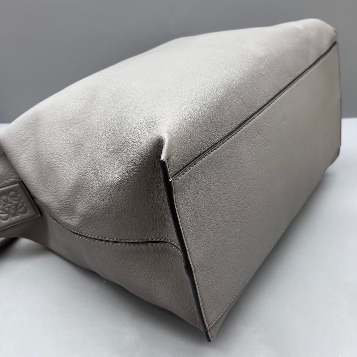 Loewe - Cubi - Leather - Grey - (medium)