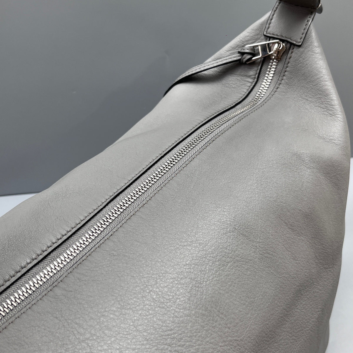 Loewe - Cubi - Leather - Grey - (medium)