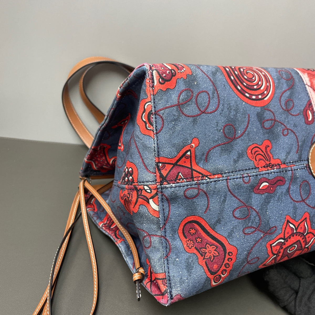 Loewe - Cushion Tote Graffiti Limited Edition - Cloth - Multicolour - (Medium)