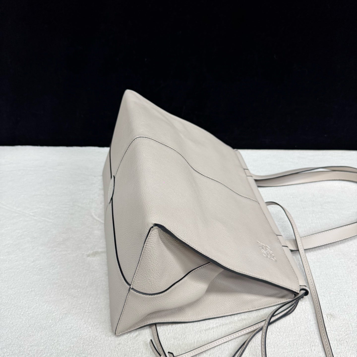 Loewe - Cushion Tote - Leather - Beige - (medium)
