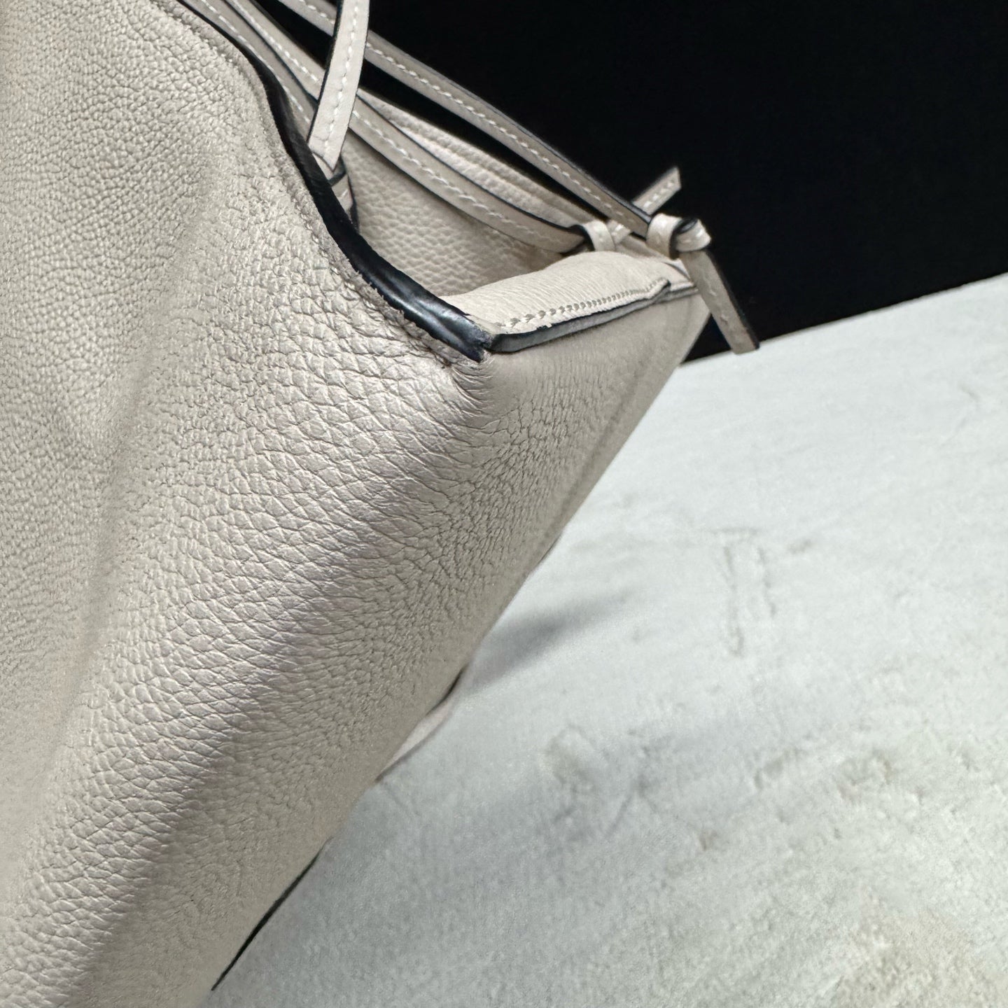 Loewe - Cushion Tote - Leather - Beige - (medium)