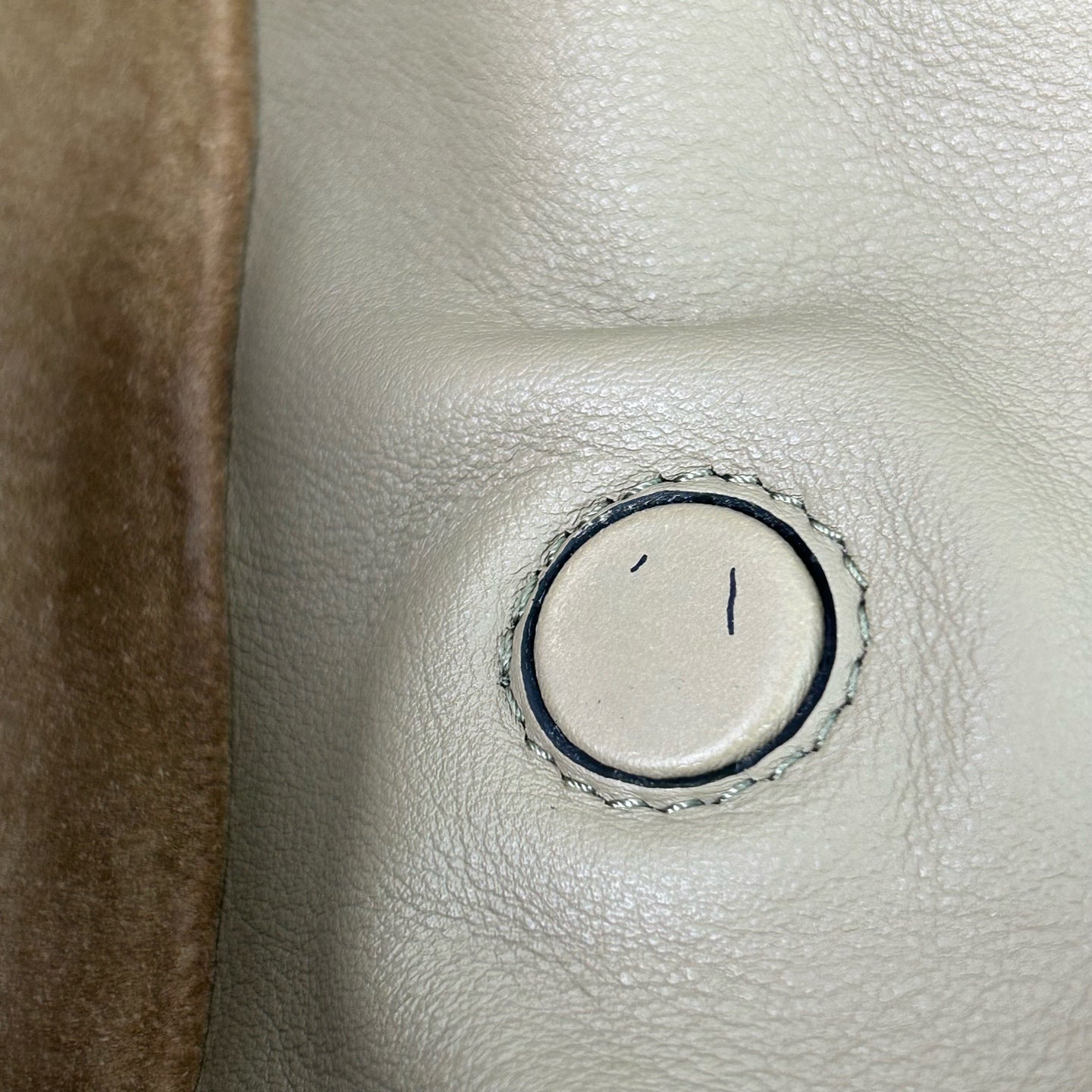 Loewe - Flamenco Clutch - Leather - Beige - (mini)