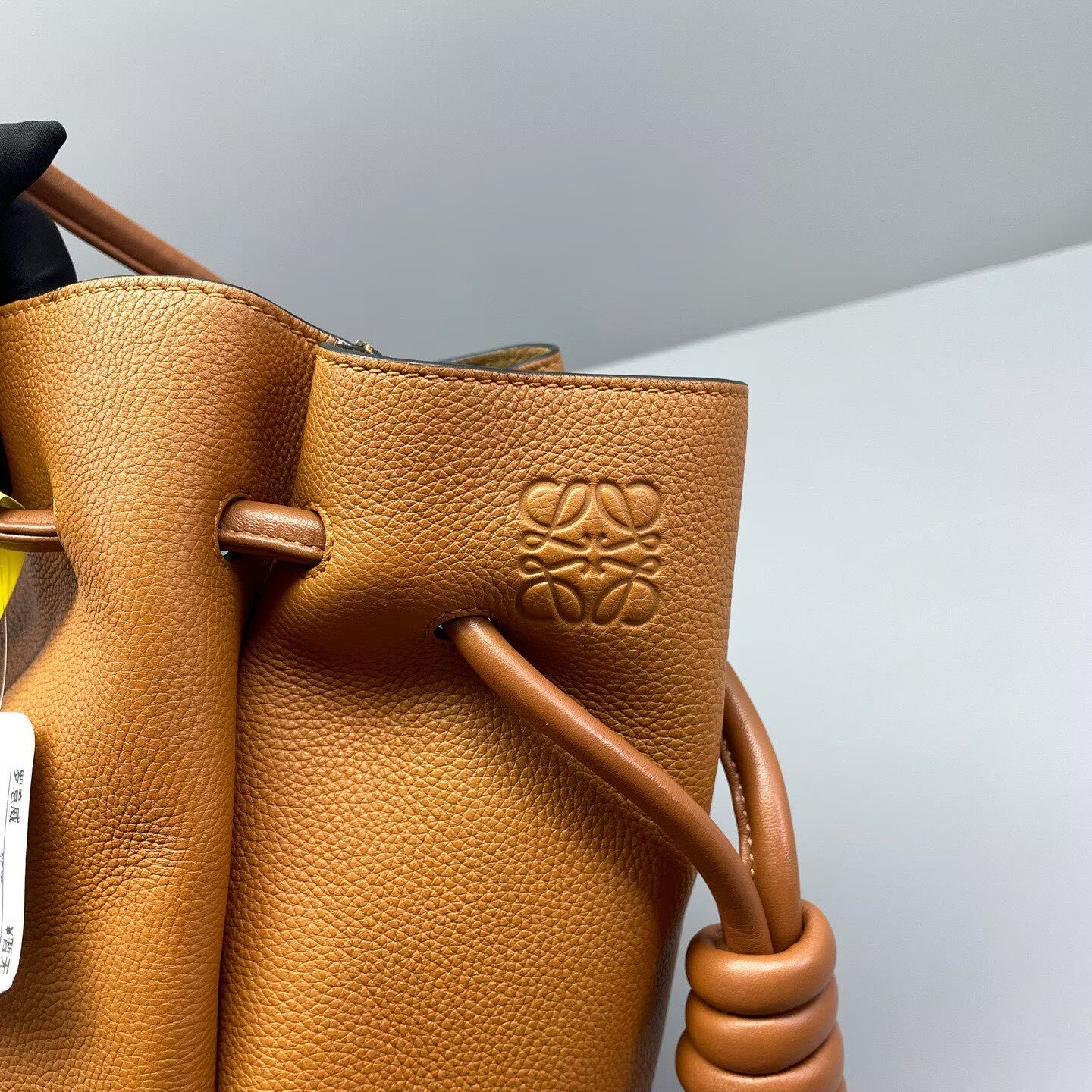Loewe - Flamenco Drawstring Tote Bag - Grained leather - Caramel - (Medium)