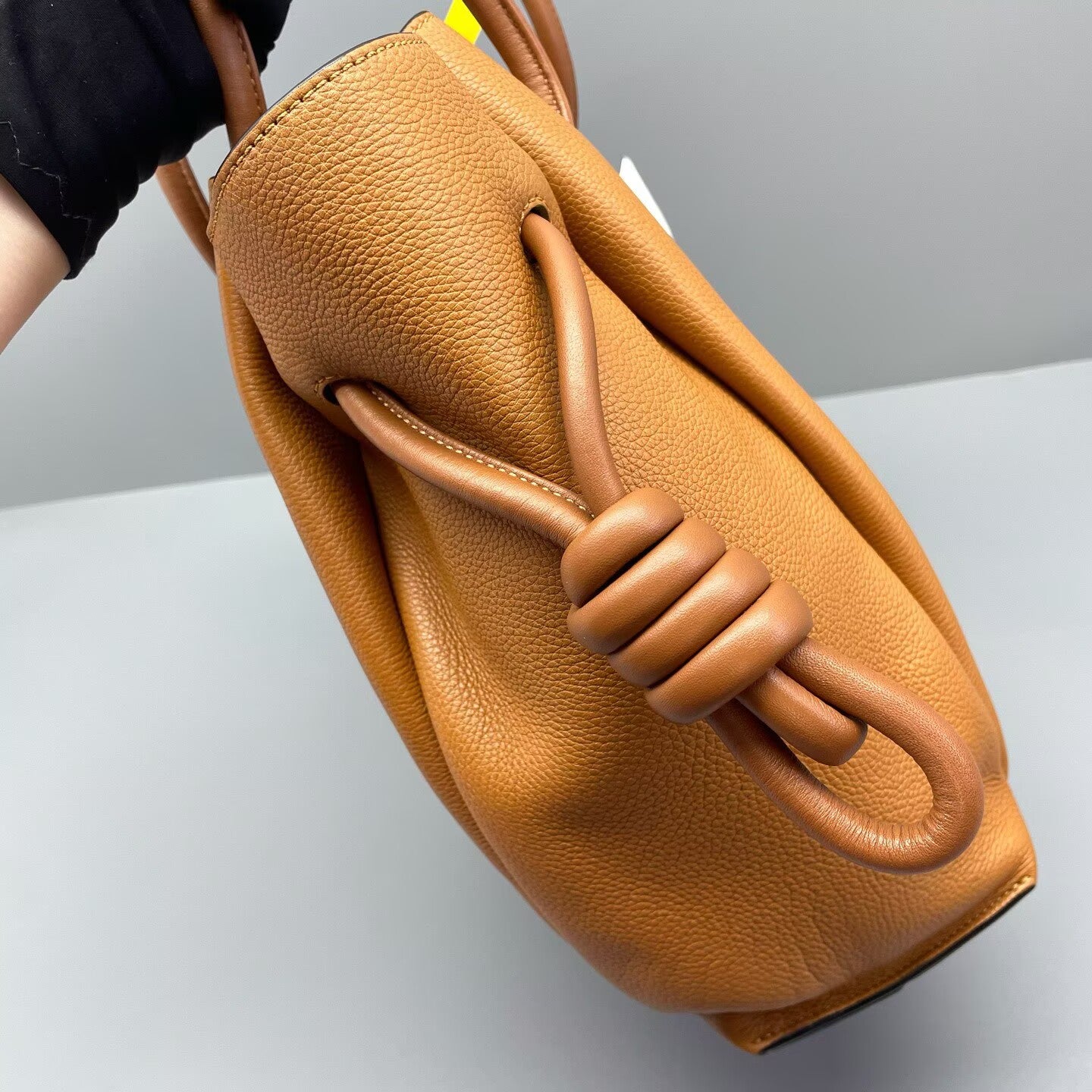 Loewe - Flamenco Drawstring Tote Bag - Grained leather - Caramel - (Medium)