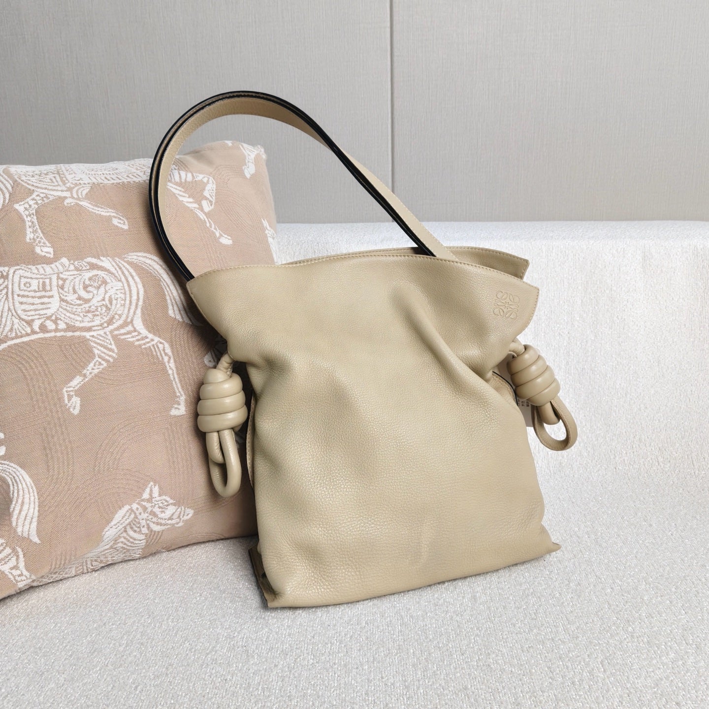 Loewe - Flamenco - Grained cowhide leather - Beige - (small)