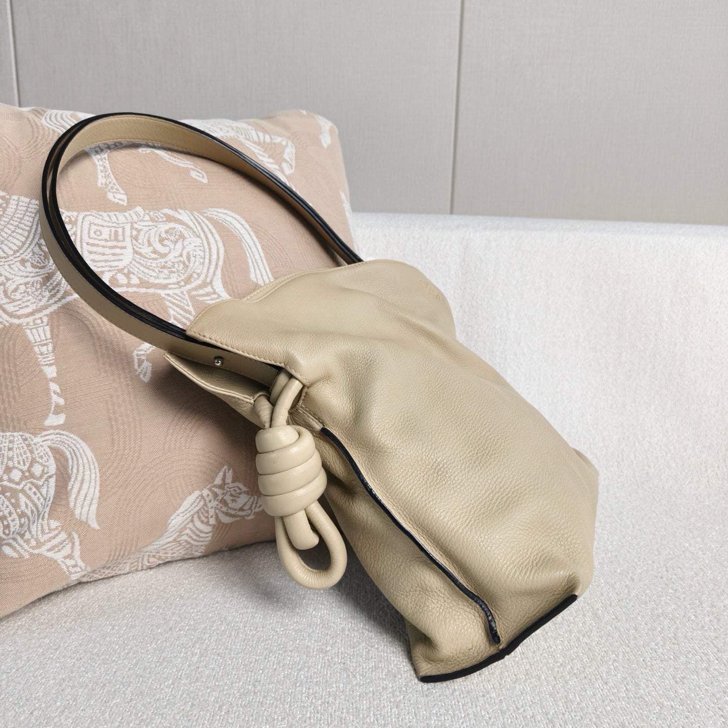 Loewe - Flamenco - Grained cowhide leather - Beige - (small)