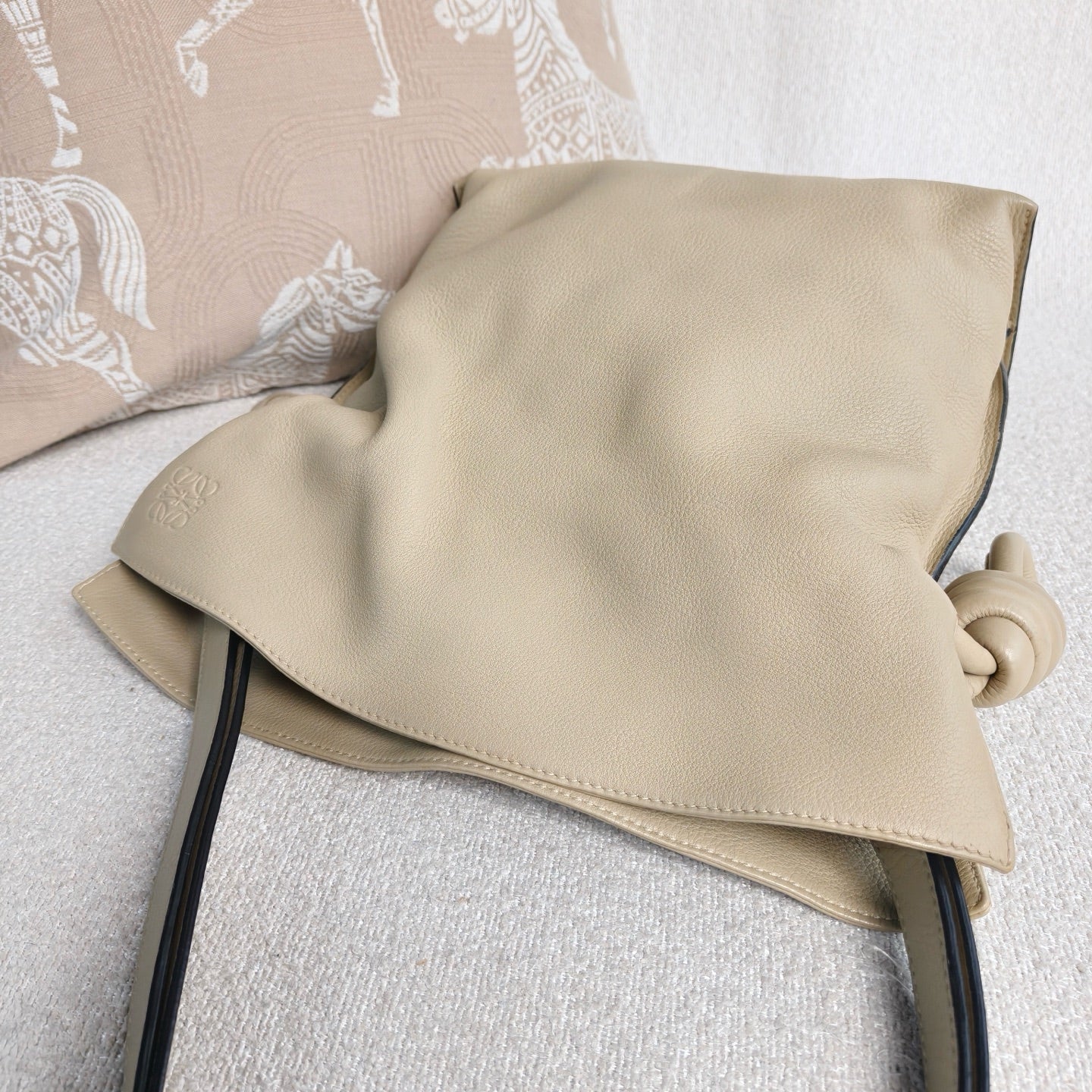 Loewe - Flamenco - Grained cowhide leather - Beige - (small)