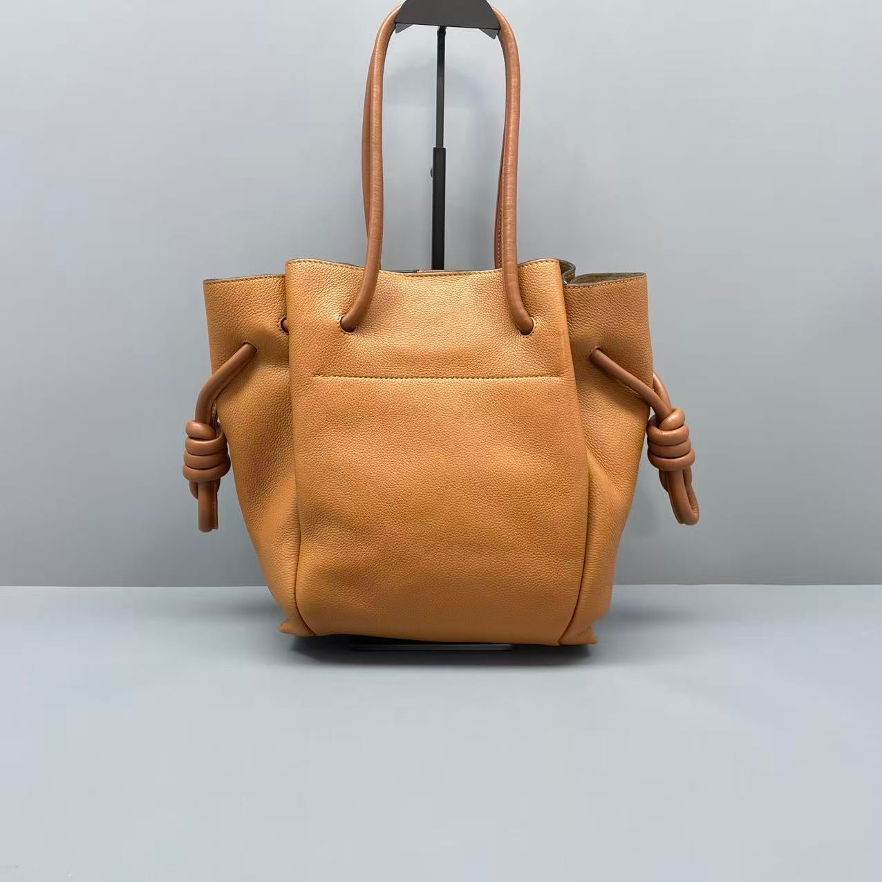 Loewe - Flamenco Tote Bag - Grained calfskin leather - Caramel - (Medium)