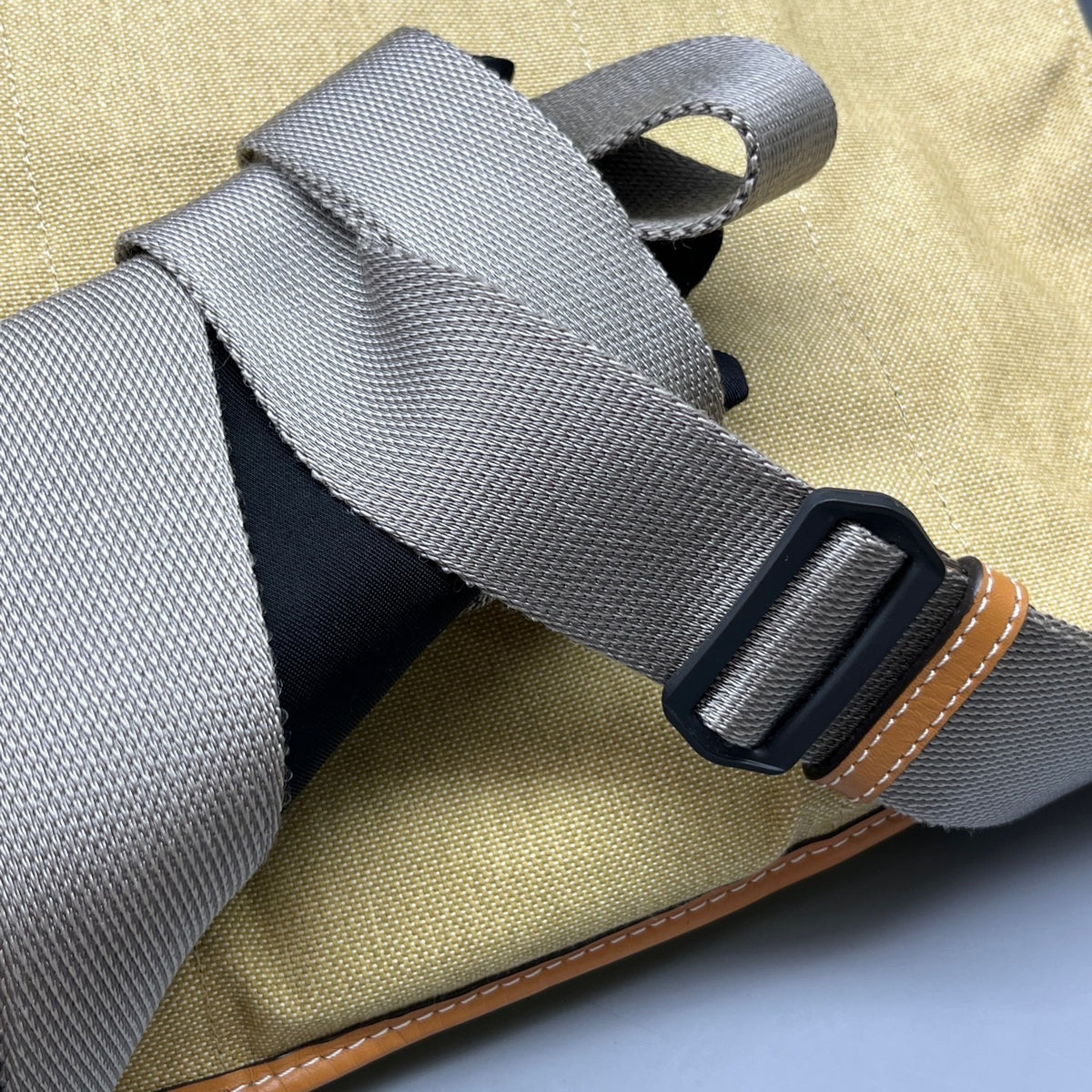 Loewe - Flap Messenger Bag - Cloth - Beige - (Medium)