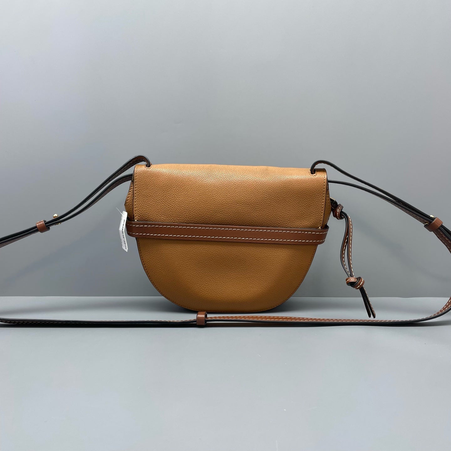 Loewe - Gate Bag - Grained calfskin leather - Caramel with Dark Brown trim - (Small)