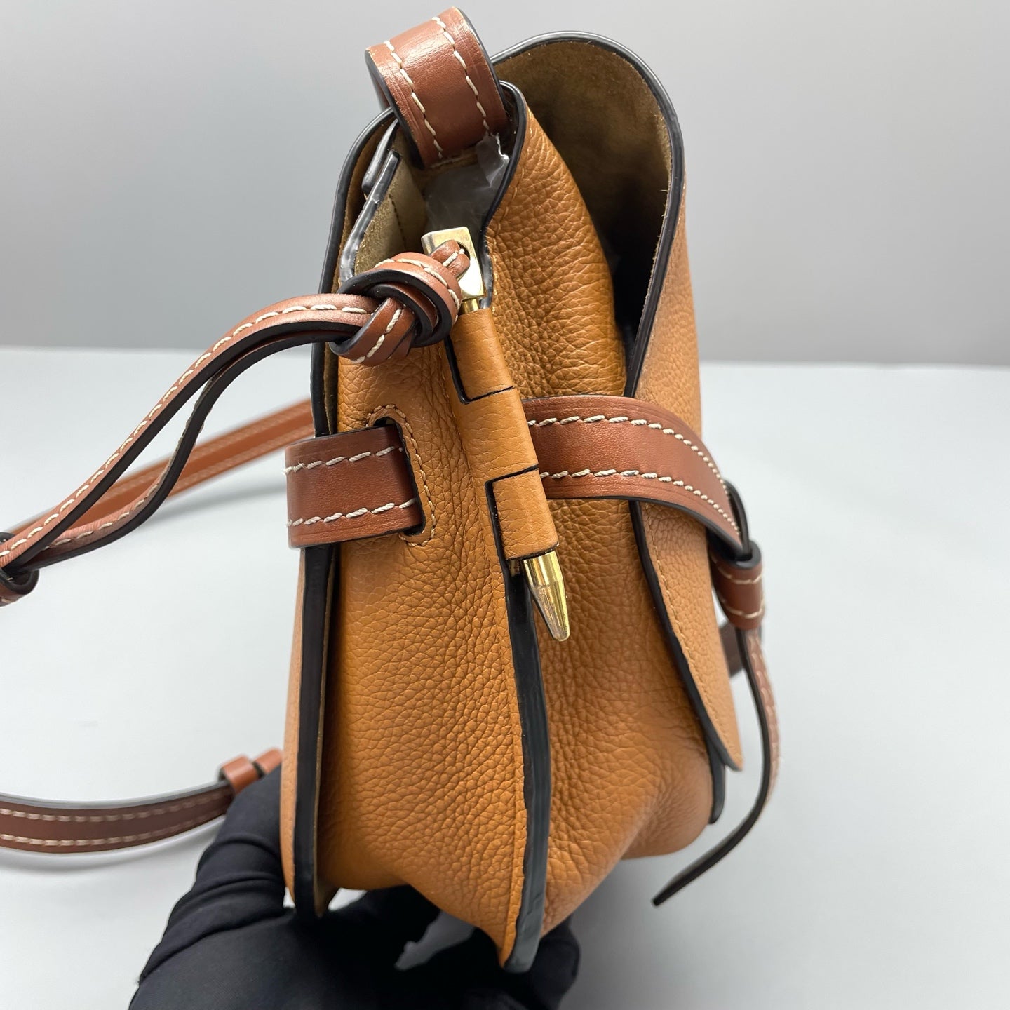Loewe - Gate Bag - Grained calfskin leather - Caramel with Dark Brown trim - (Small)