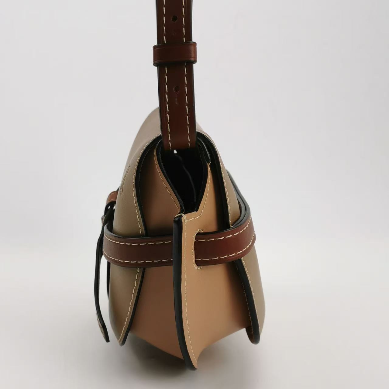 Loewe - Gate Bag Mini - Calfskin leather - Brown - (mini)