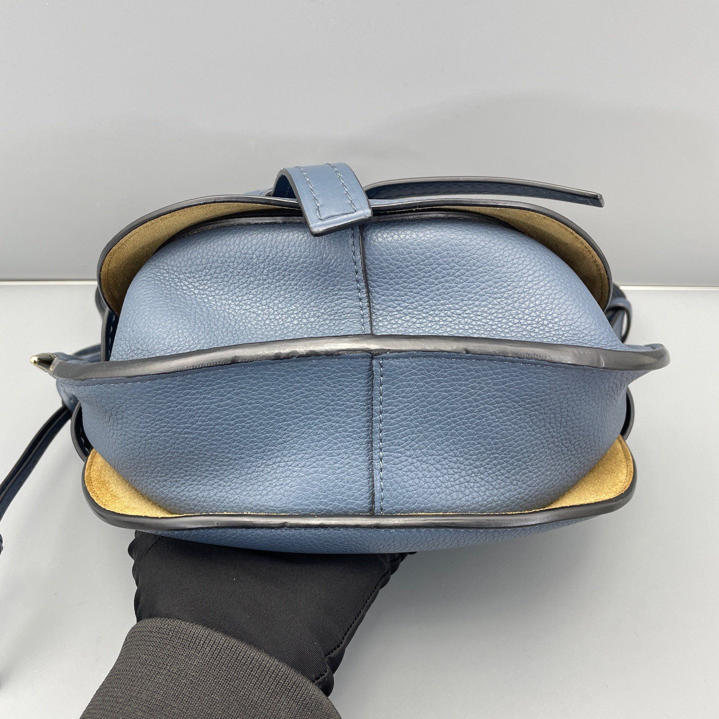 Loewe - Gate Saddle Bag - Grained leather - Blue - (Medium)