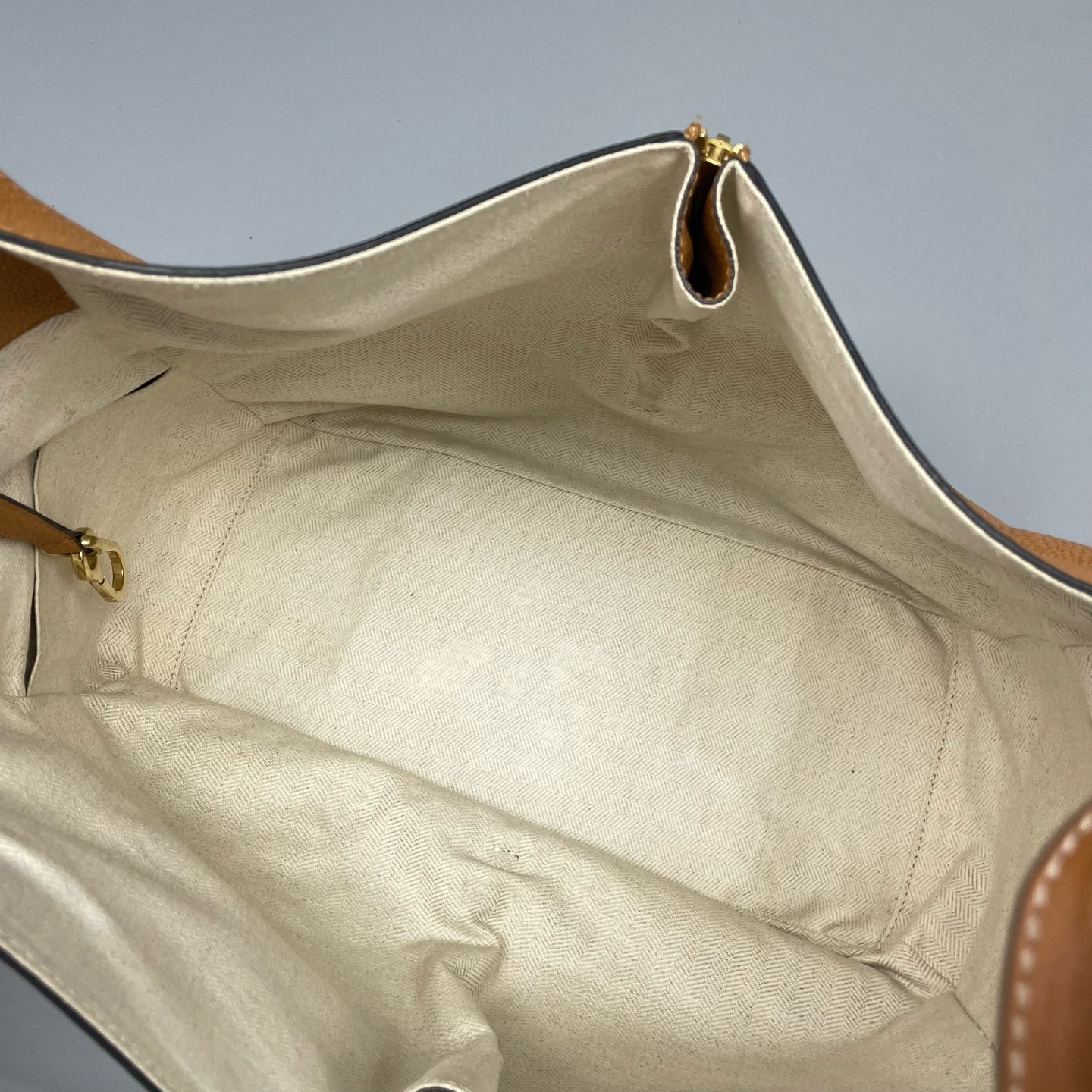 Loewe - Hammock Bag - Grained calfskin leather - Caramel - (medium)