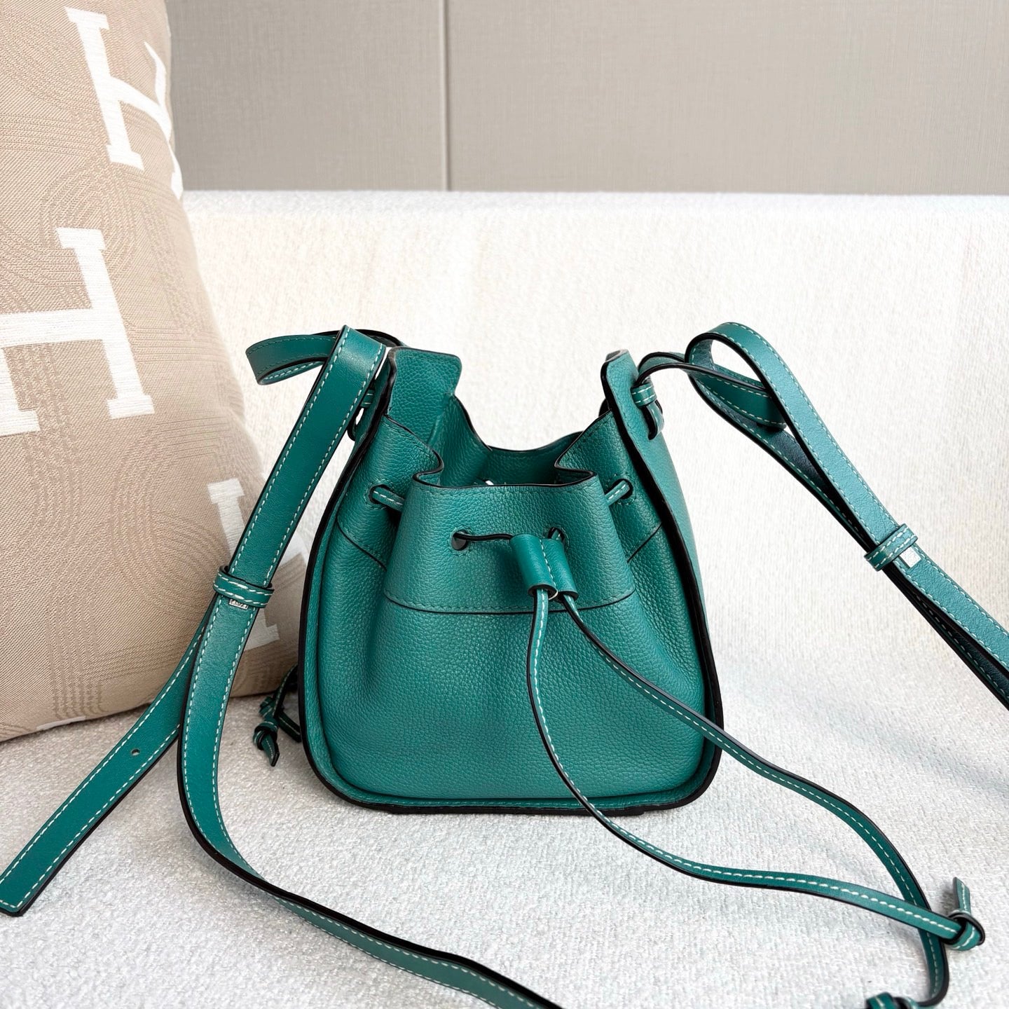 Loewe - Hammock Drawstring Mini Bag - Leather - Green - (mini)