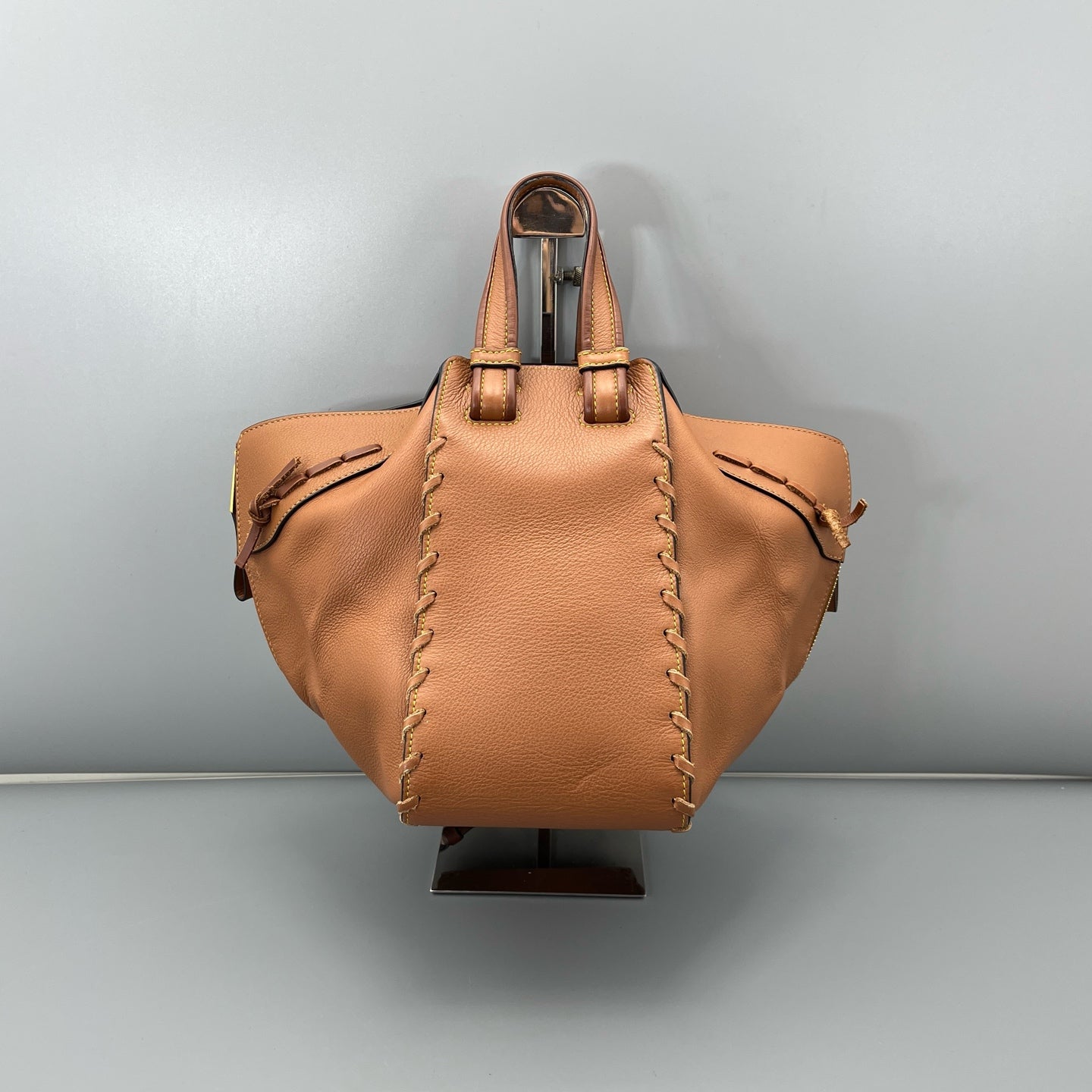 LOEWE - Hammock Handbag - Leather - Brown - (Small)