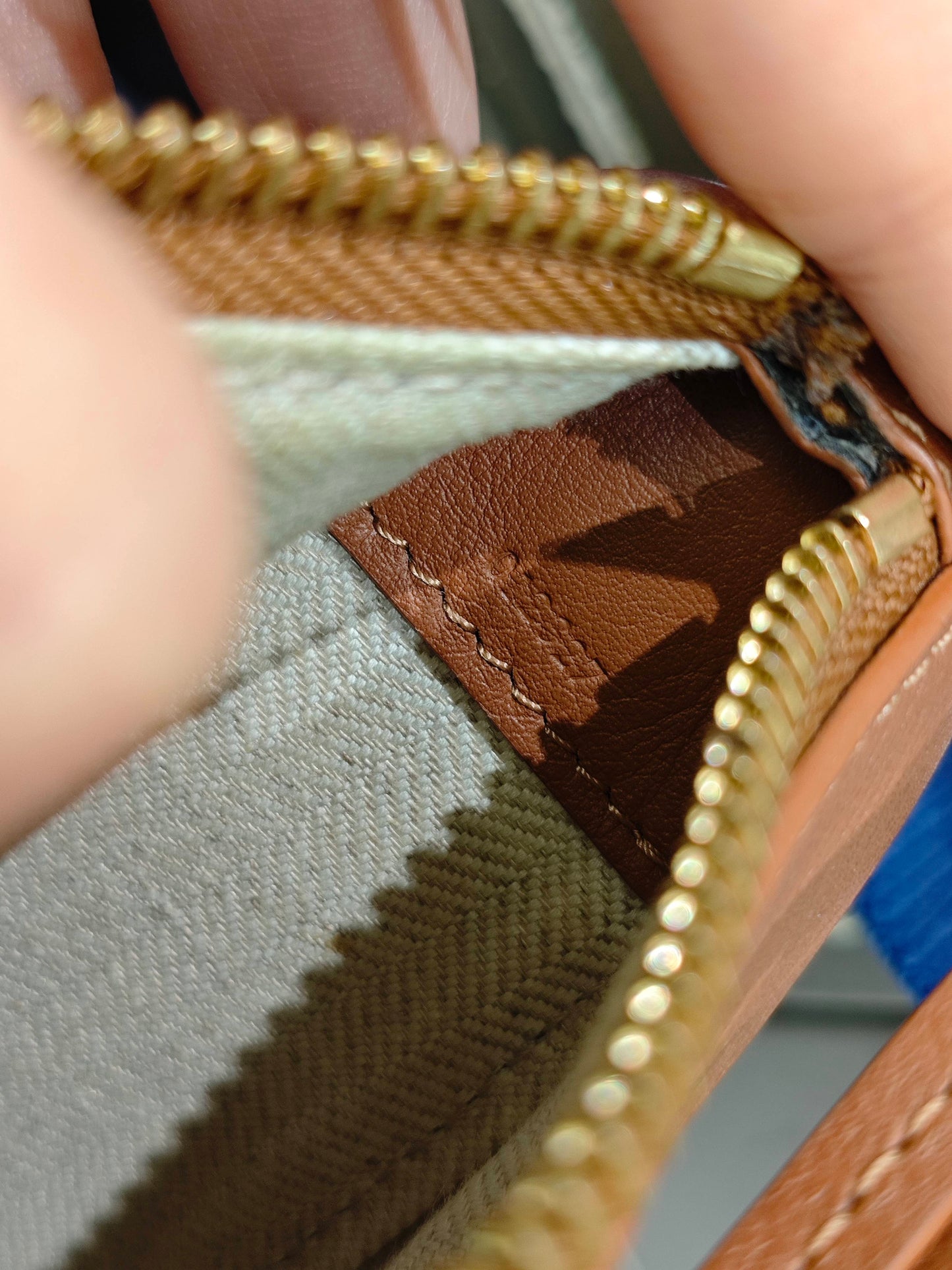 Loewe - Hammock Hobo - Grained leather - Brown - (small)