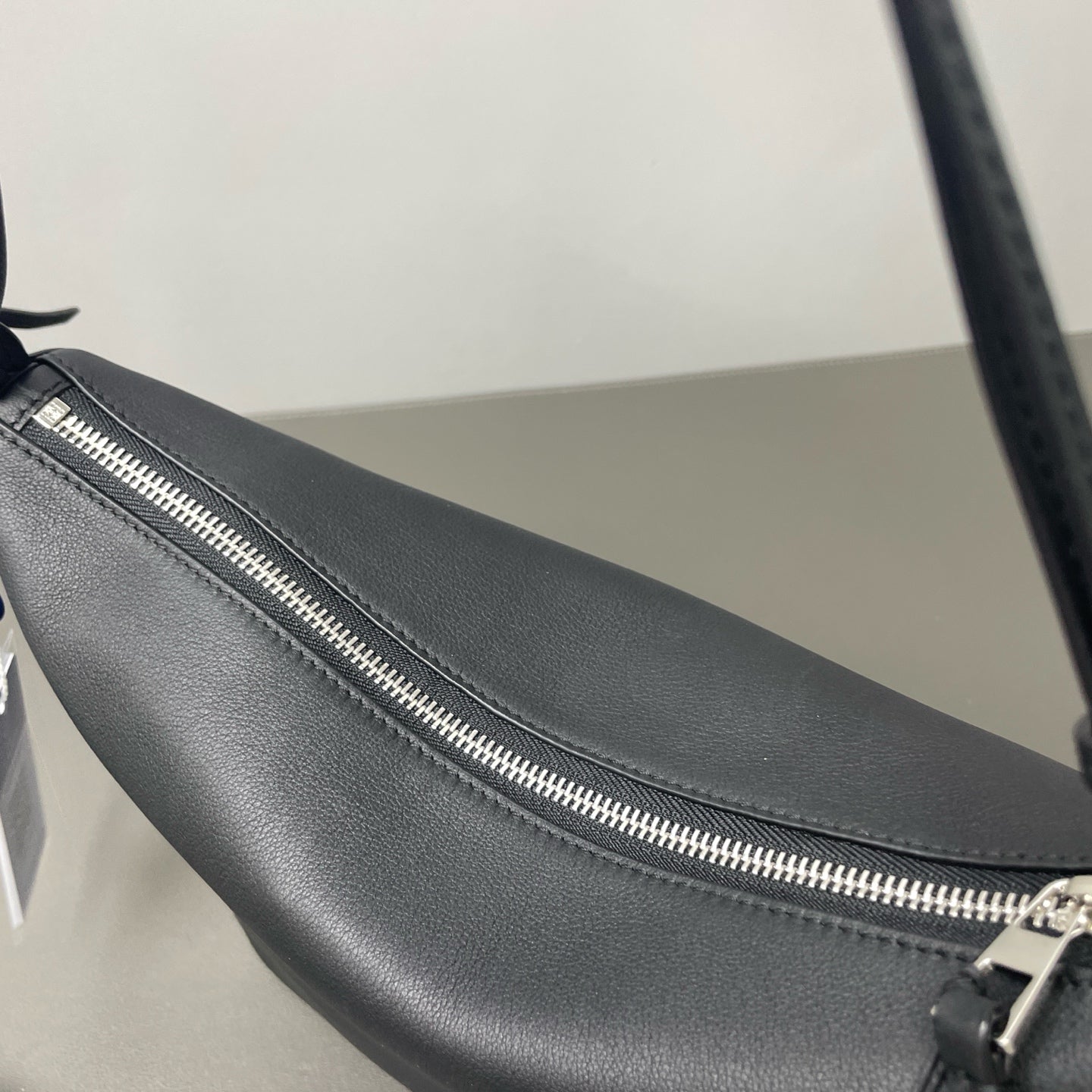 Loewe - Hammock - Leather - Black - (Medium)