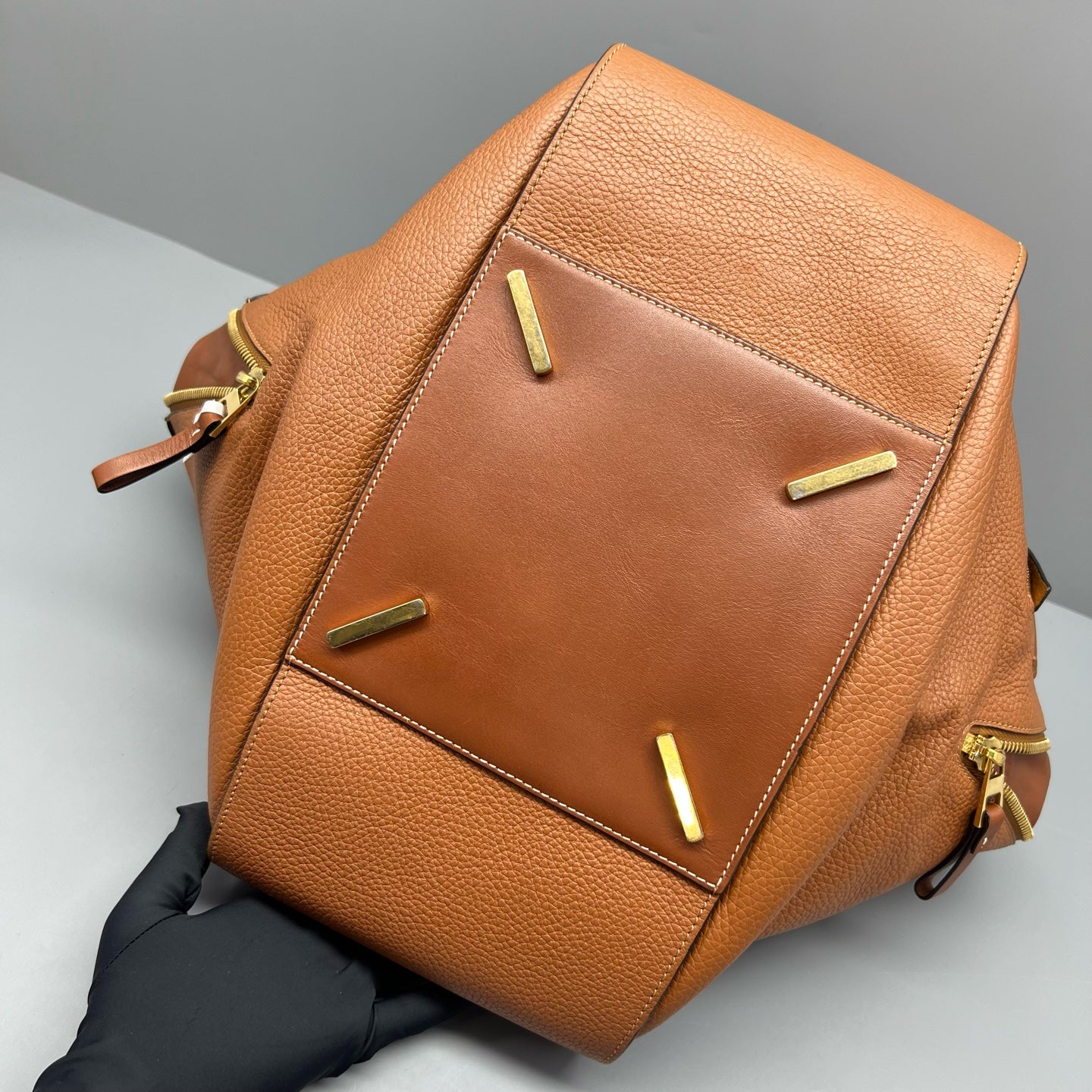 Loewe - Hammock - Leather - Camel - (Medium)