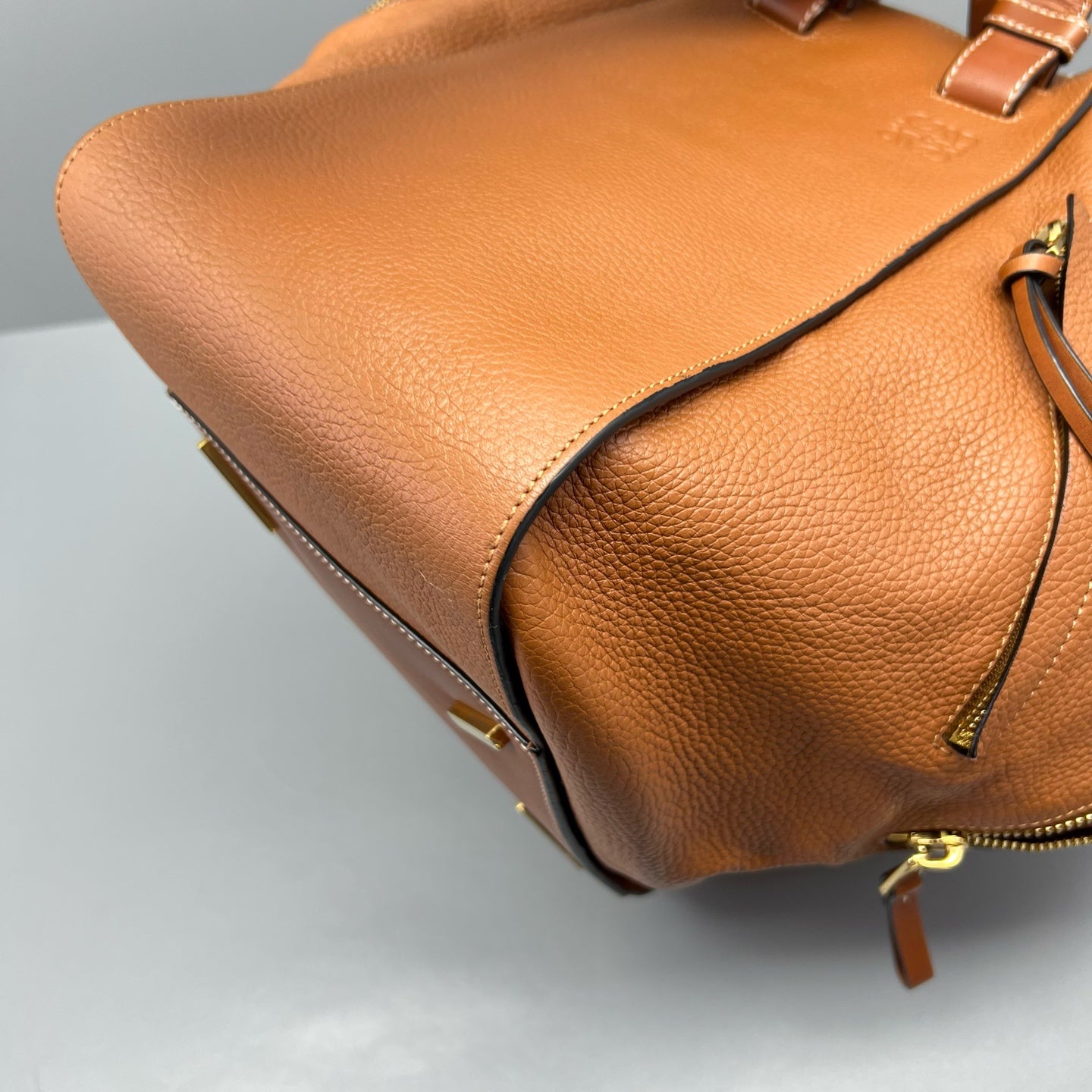 Loewe - Hammock - Leather - Camel - (Medium)