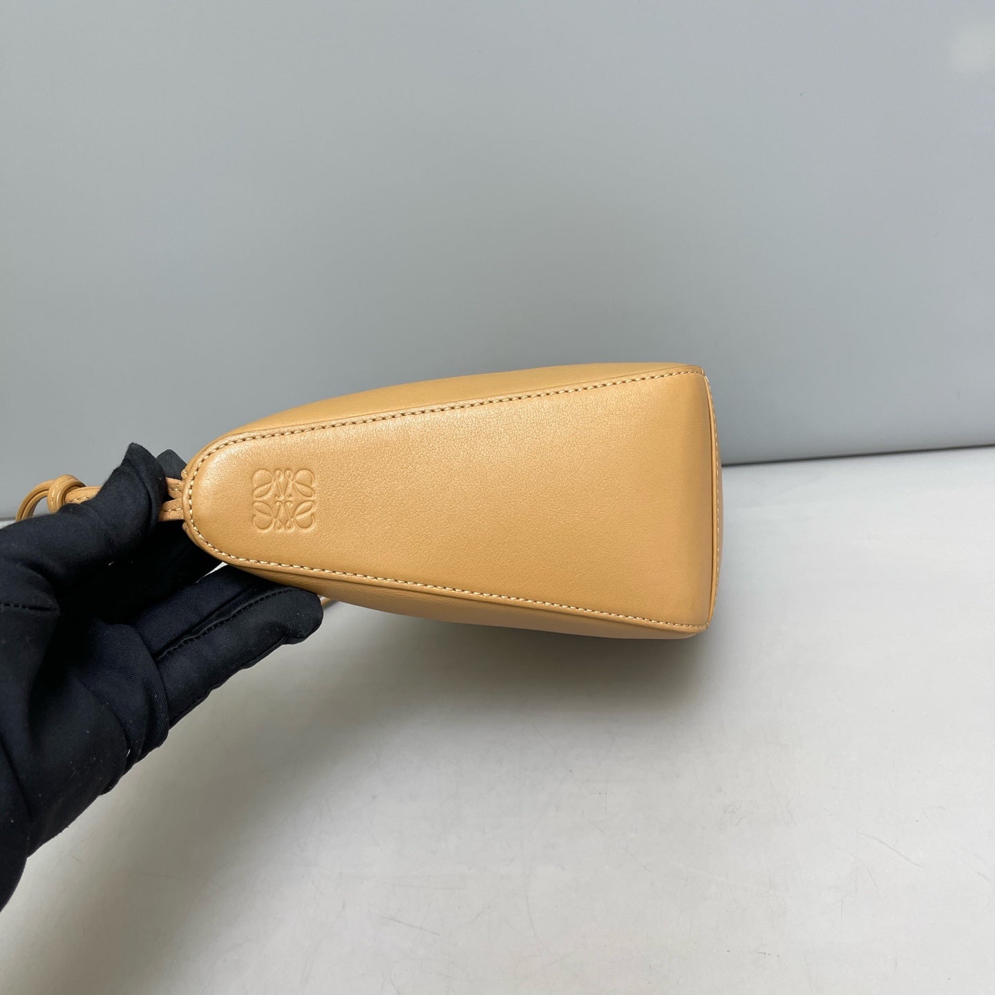 Loewe - Hammock - Leather - Camel - (mini)