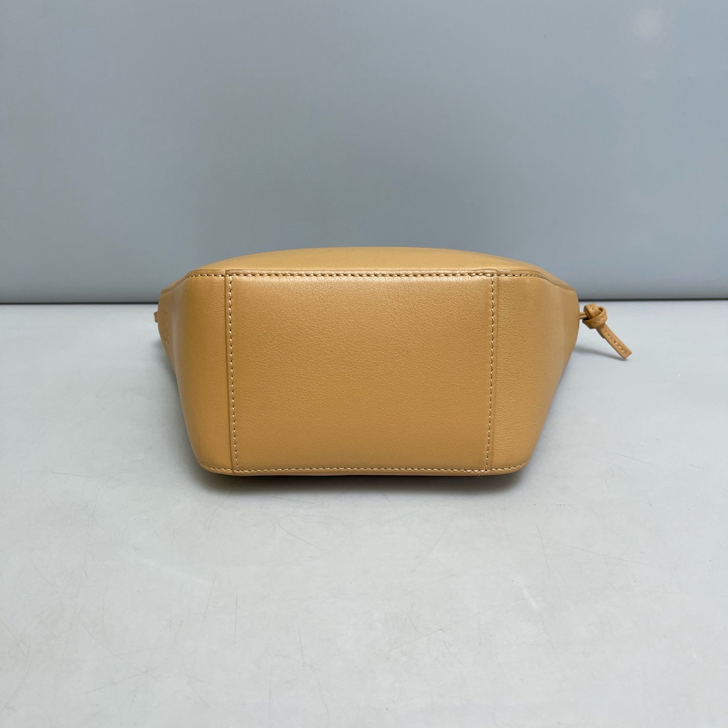 Loewe - Hammock - Leather - Camel - (mini)