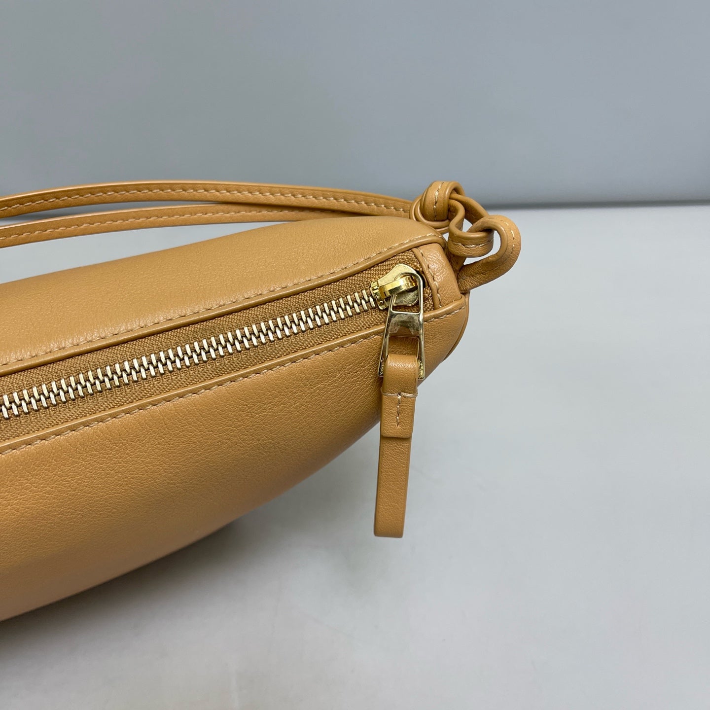 Loewe - Hammock - Leather - Camel - (mini)