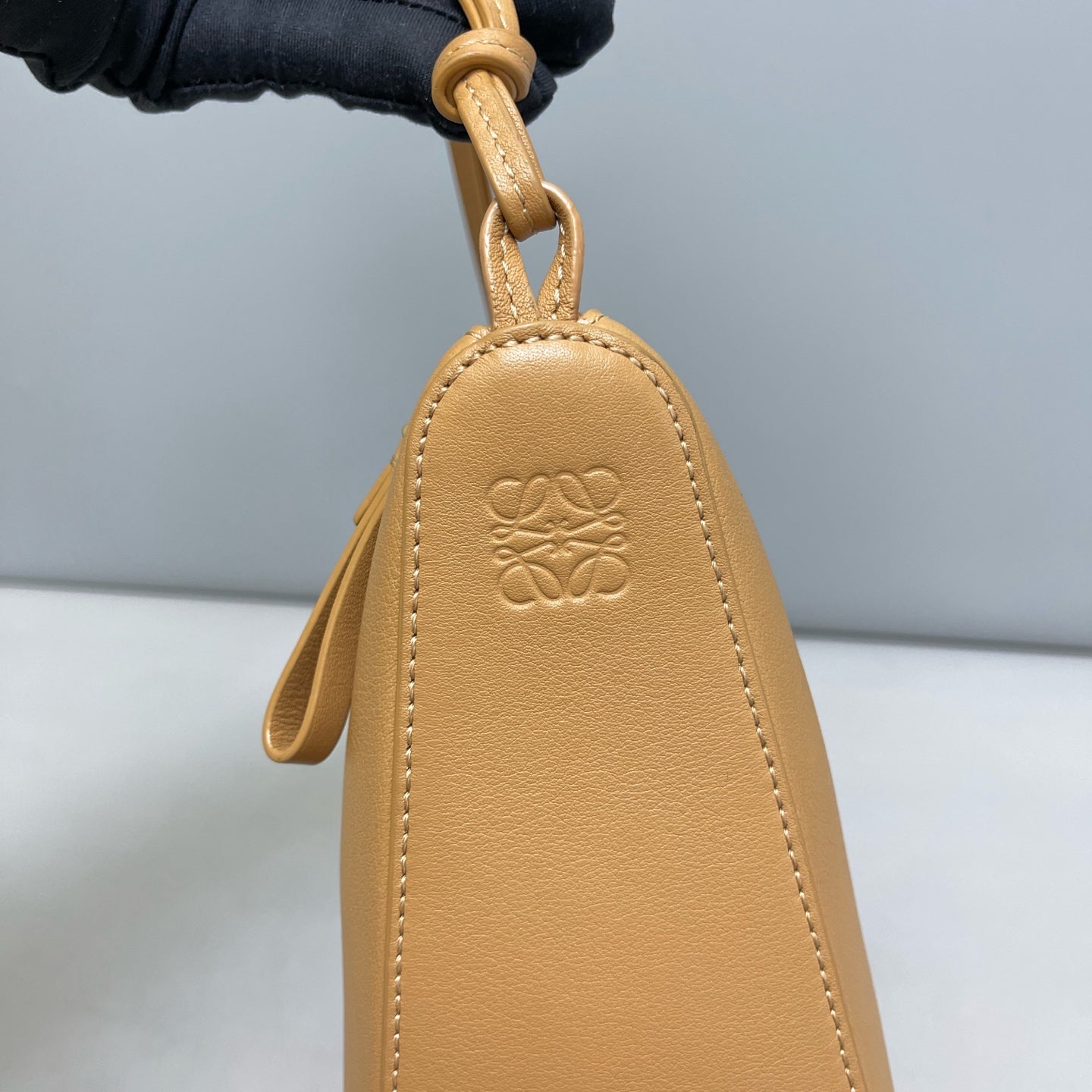Loewe - Hammock - Leather - Camel - (mini)