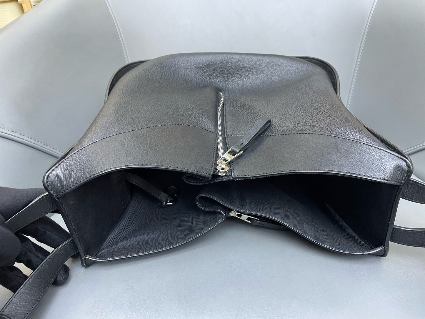 Loewe - Hammock Small Bag - Leather - Black - (small)