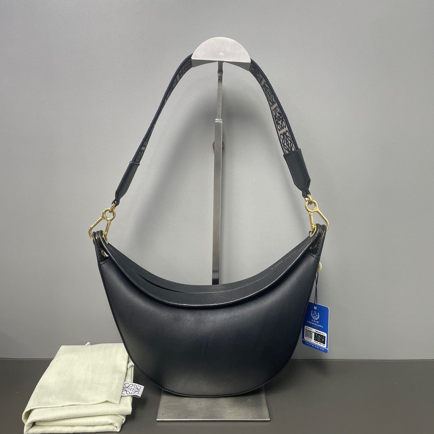 Loewe - Luna - Leather - Black - (medium)